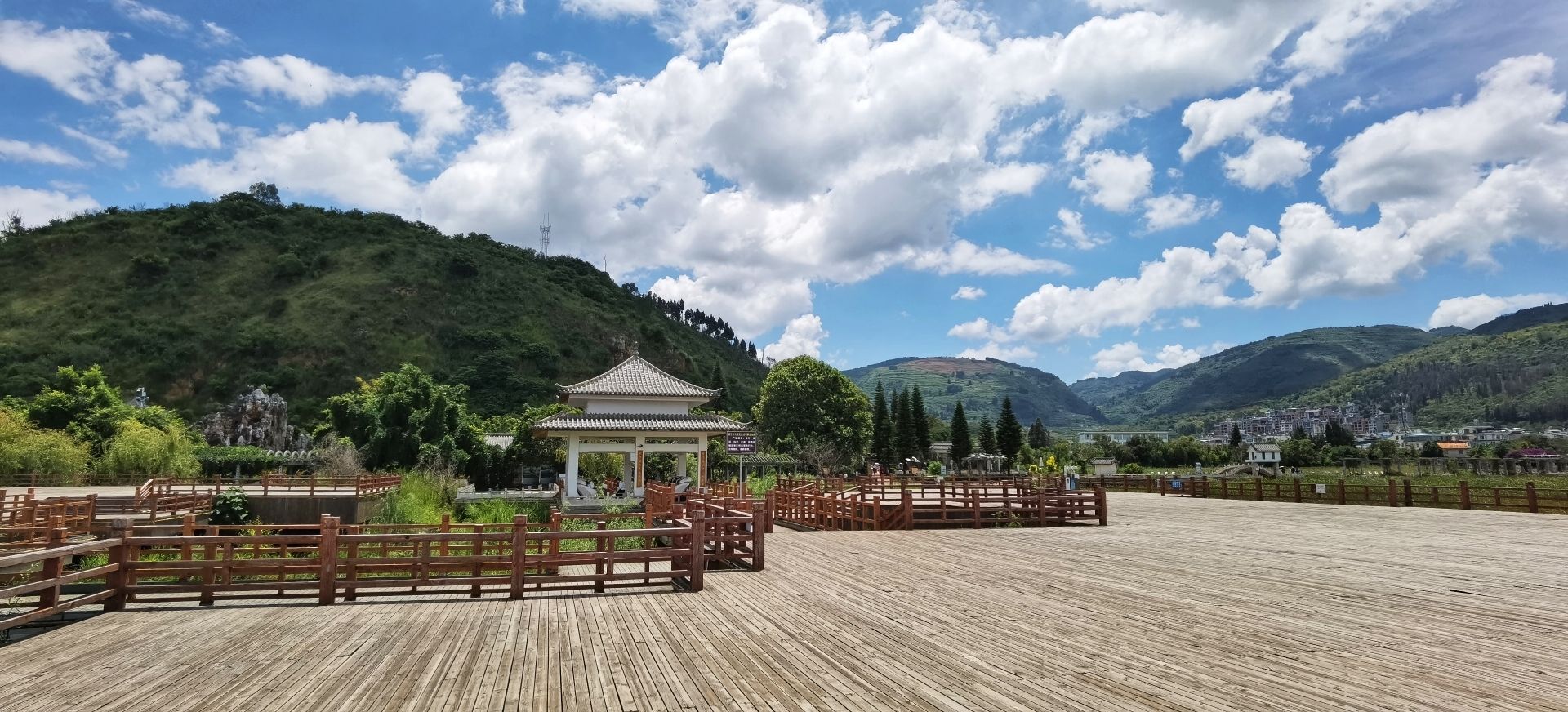 仙湖古镇·仙湖湾景区