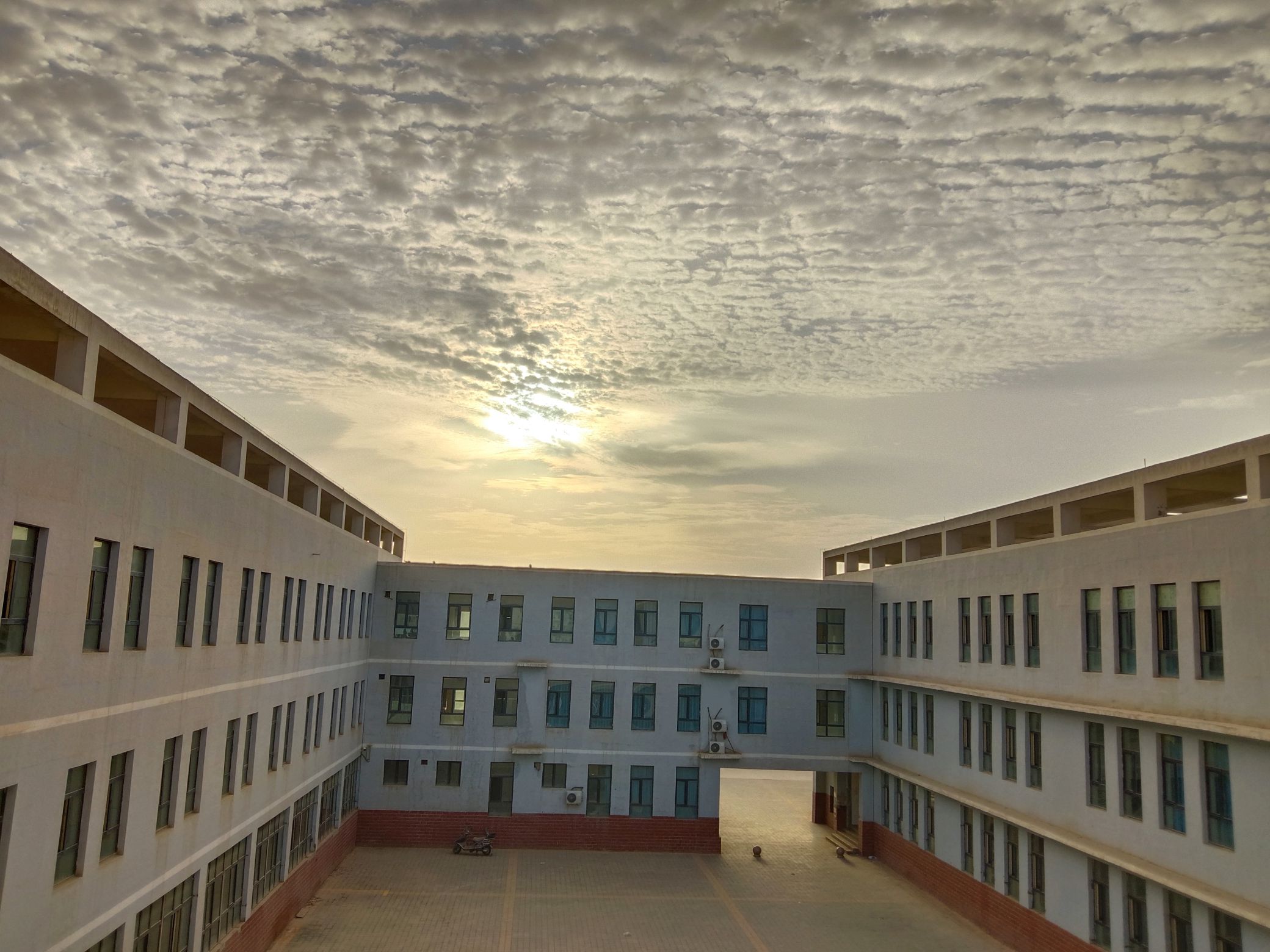 吐鲁番职业技术学院
