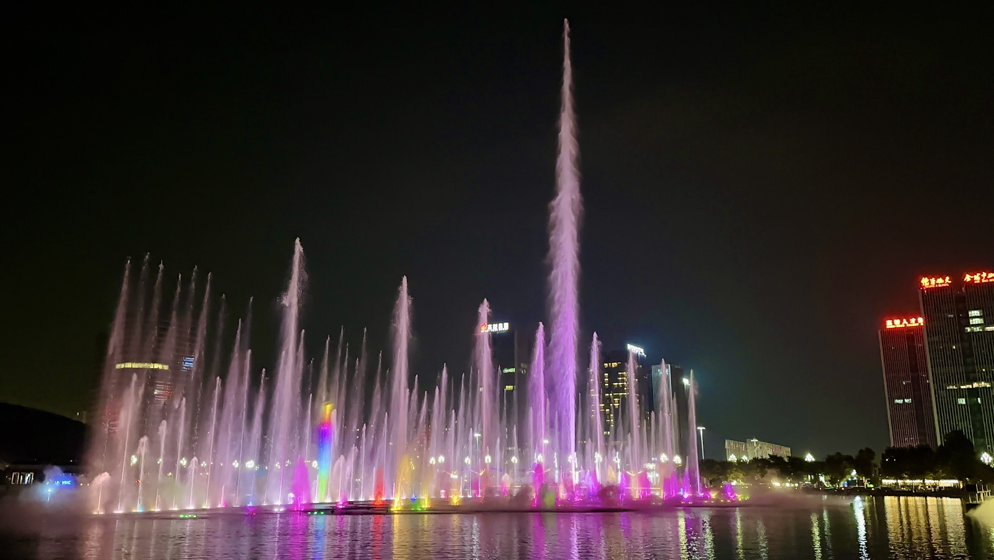凤栖湖旅行图片 1