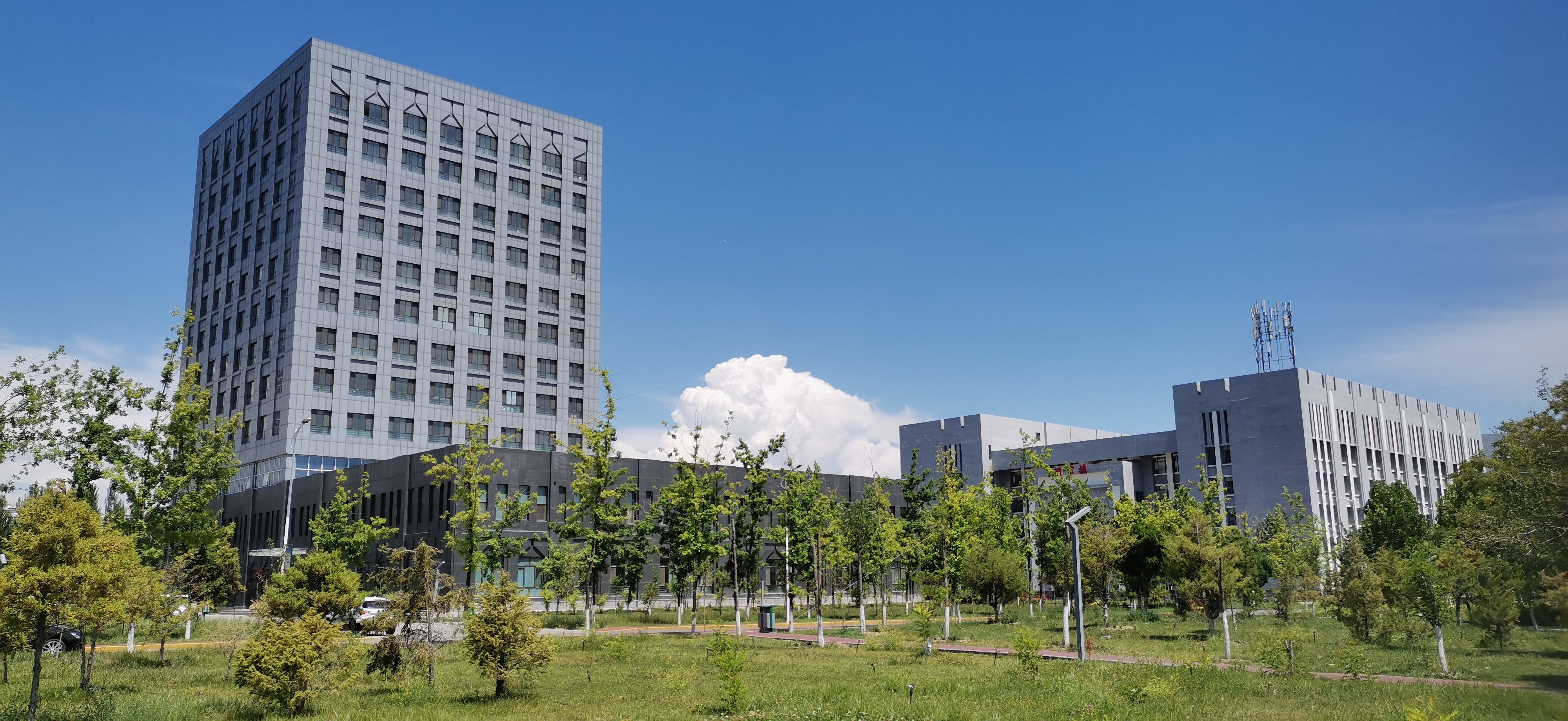 伊犁师范大学致远楼