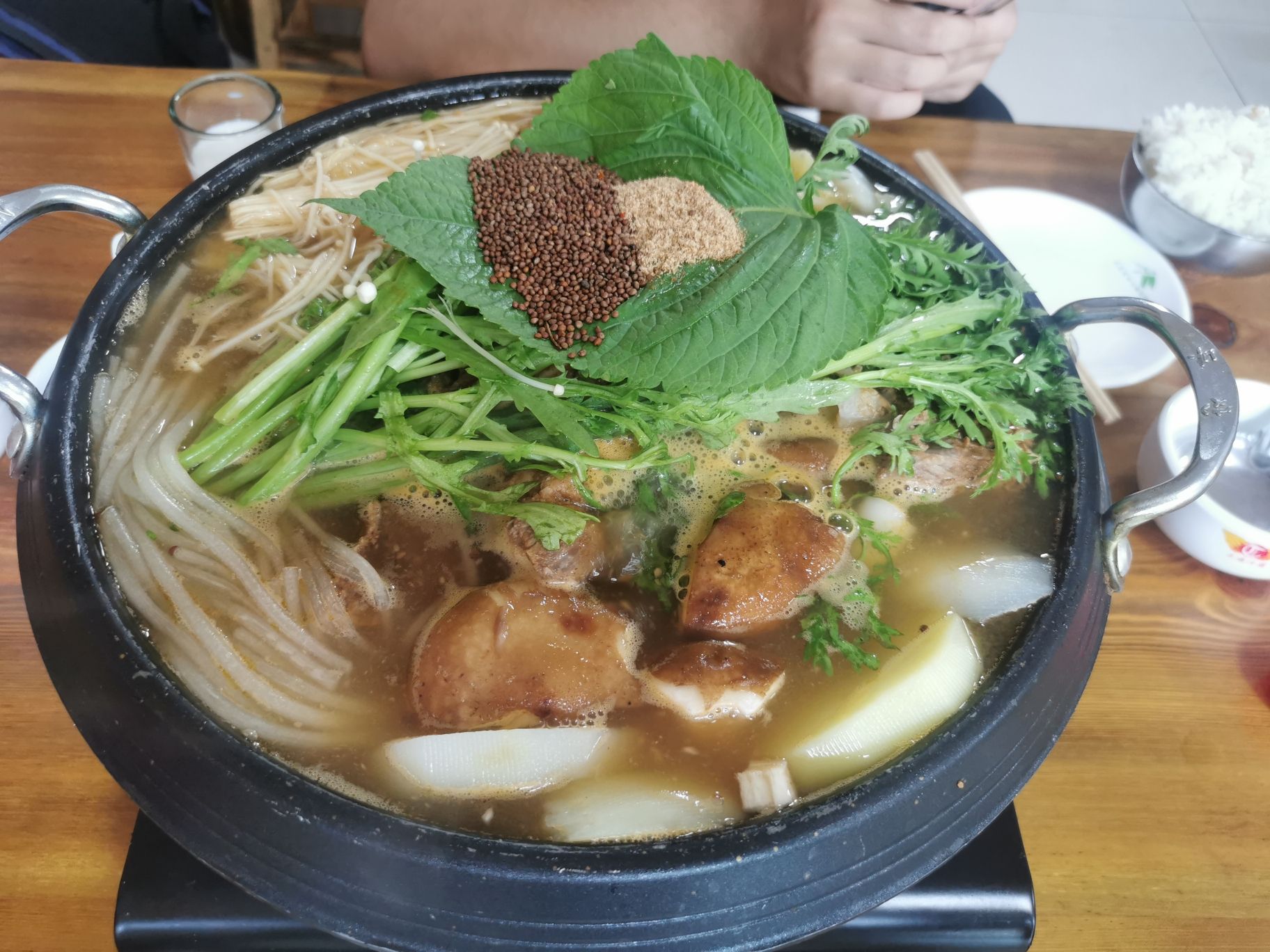 韩食釜脊骨土豆汤(江畔人家店)