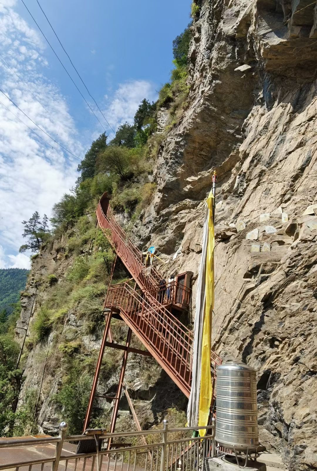 毗卢遮那圣窟旅行图片 1
