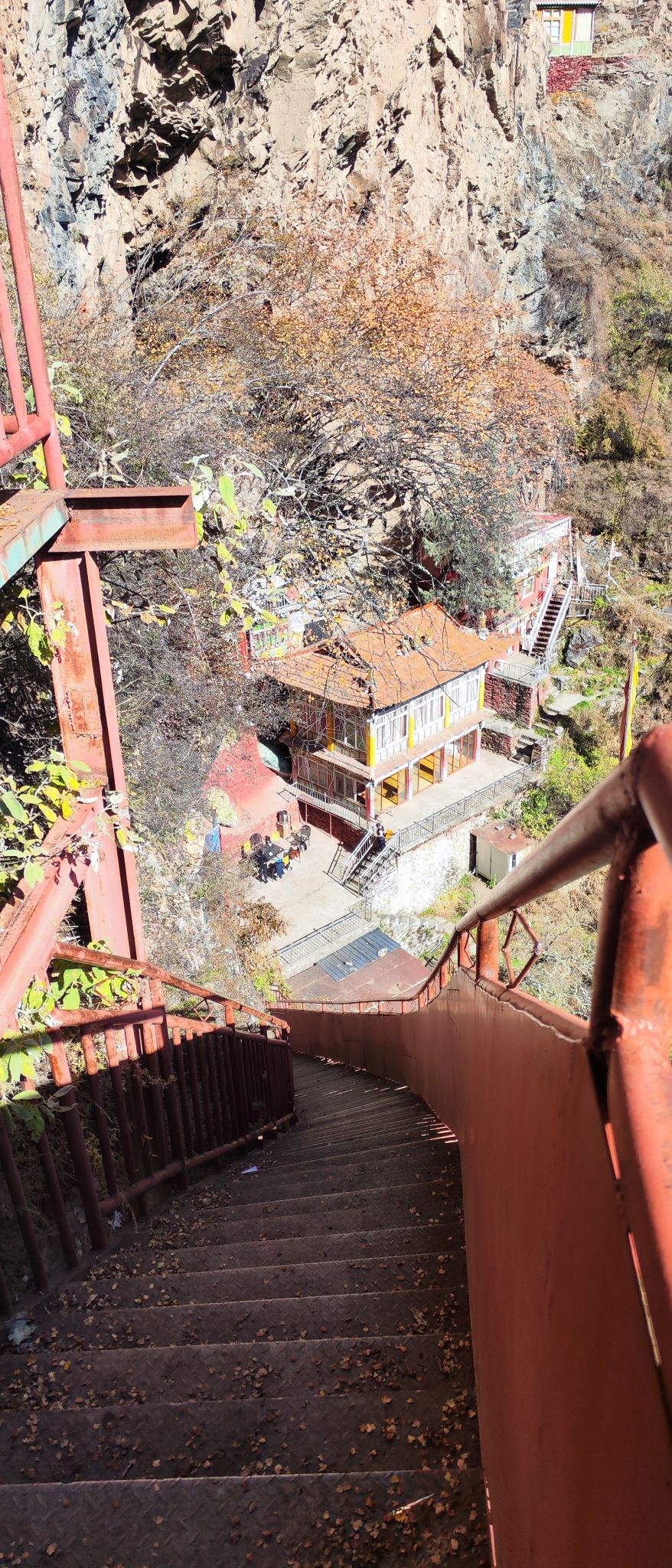 毗卢遮那圣窟旅行图片 3