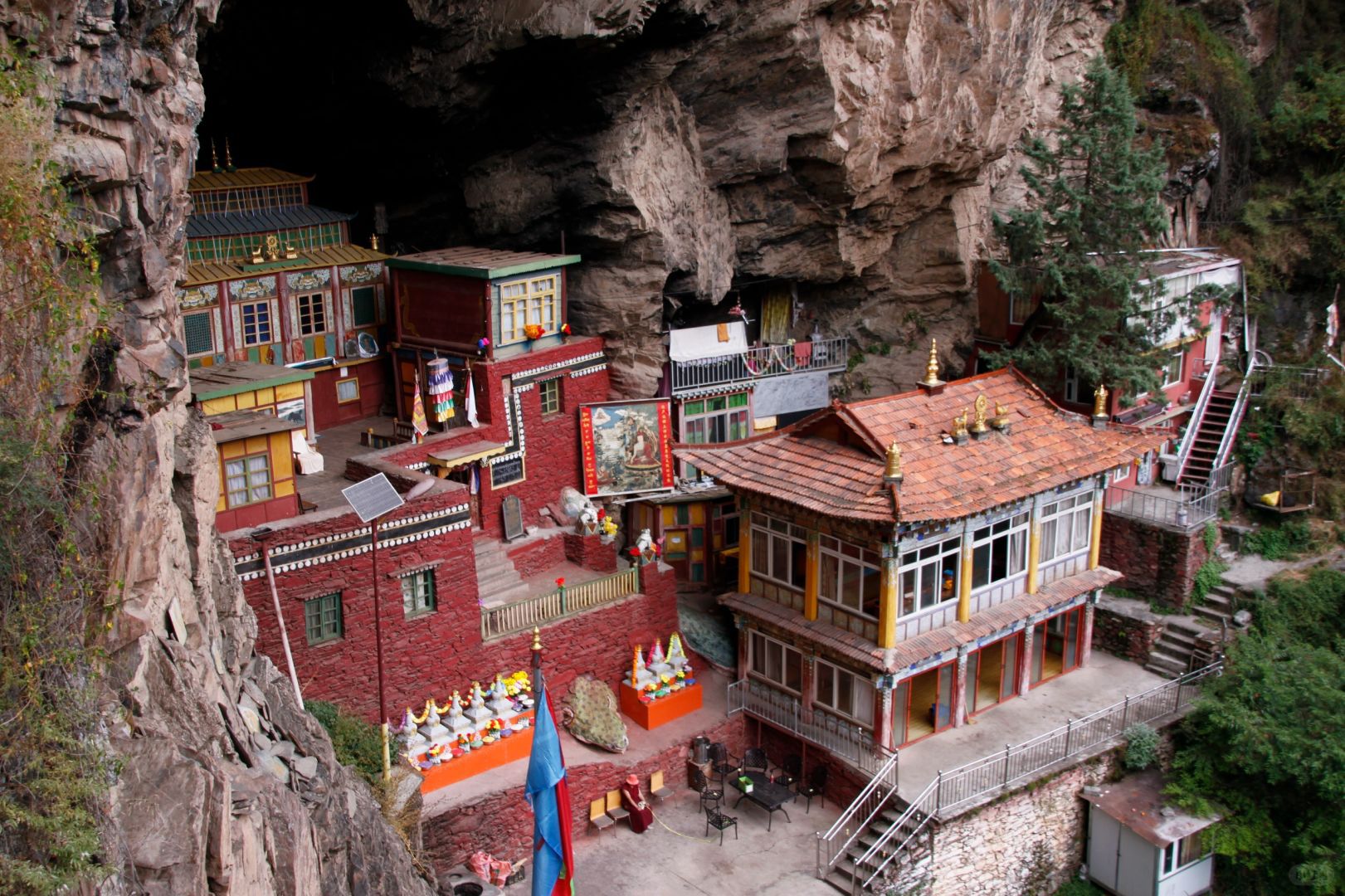 毗卢遮那圣窟旅行图片 1