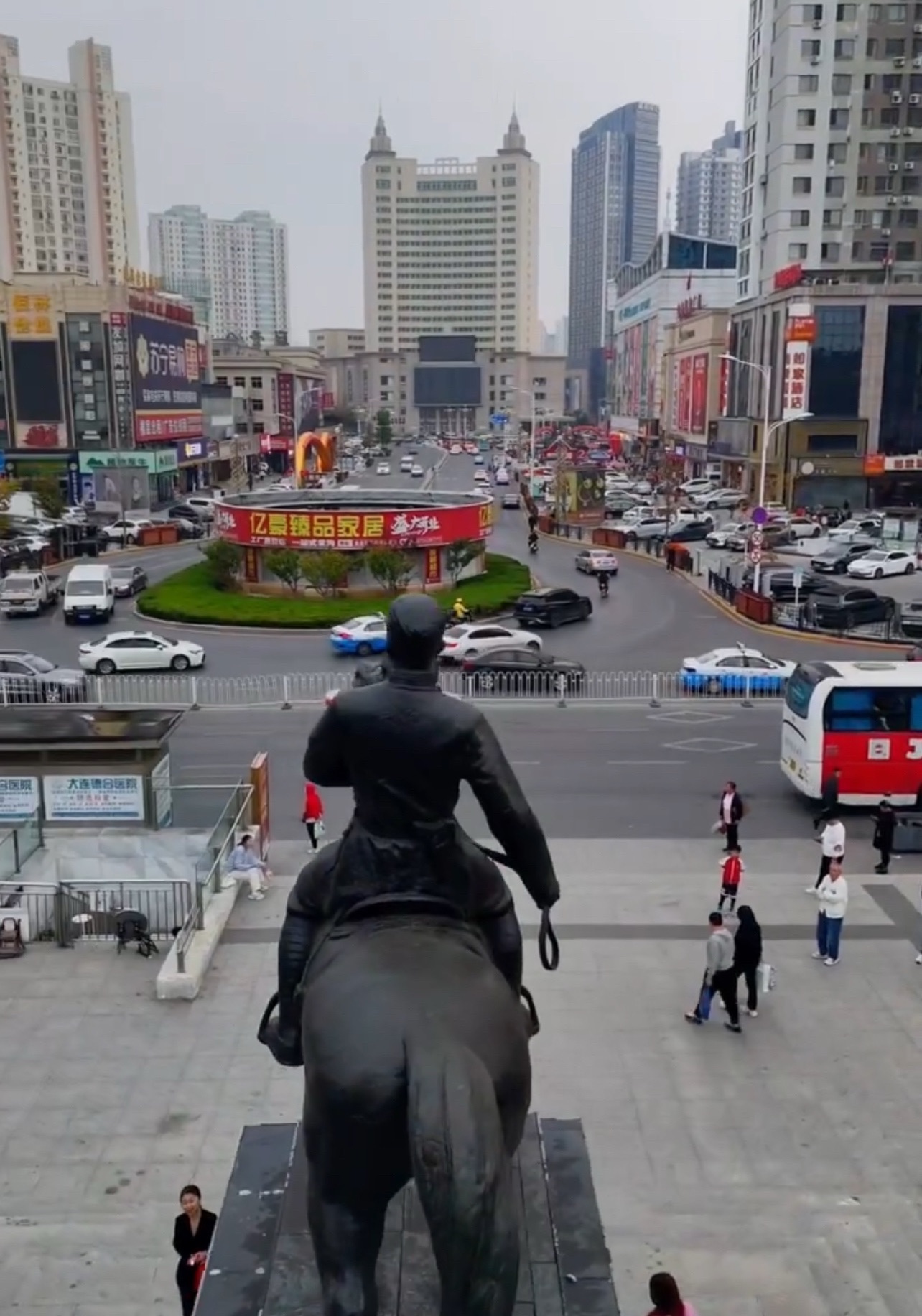 向应广场旅行图片 2