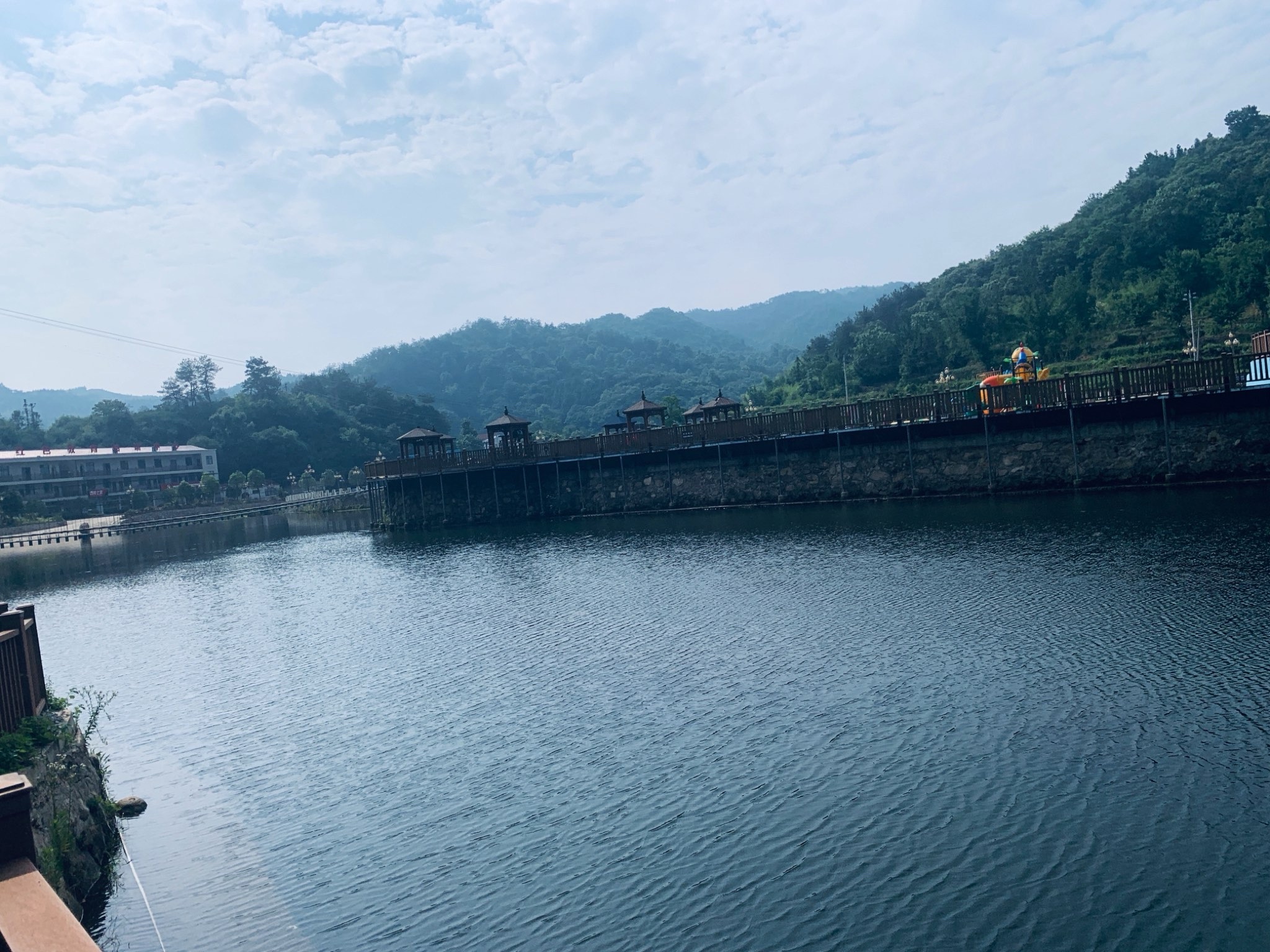 武占岭漂流景区旅行图片 1