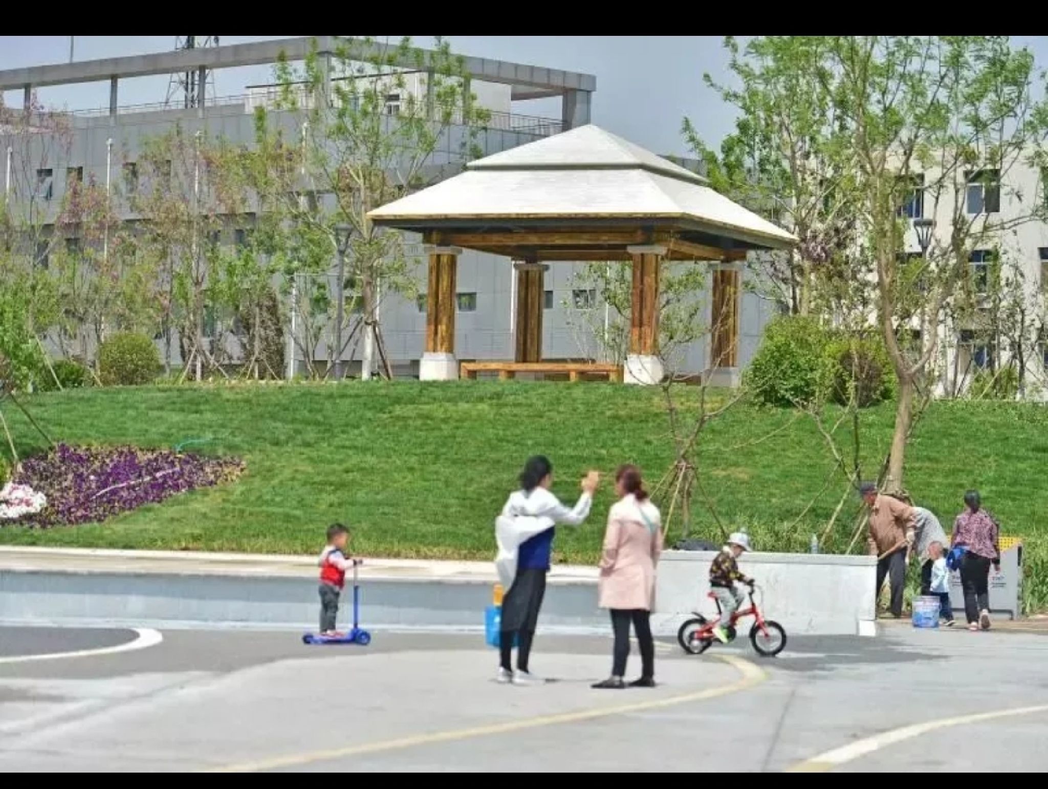庐山道街心公园旅行图片 1