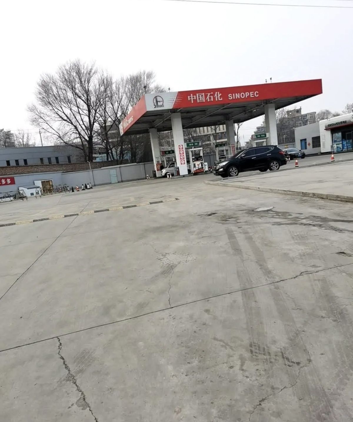 中国石化玉门河加油站