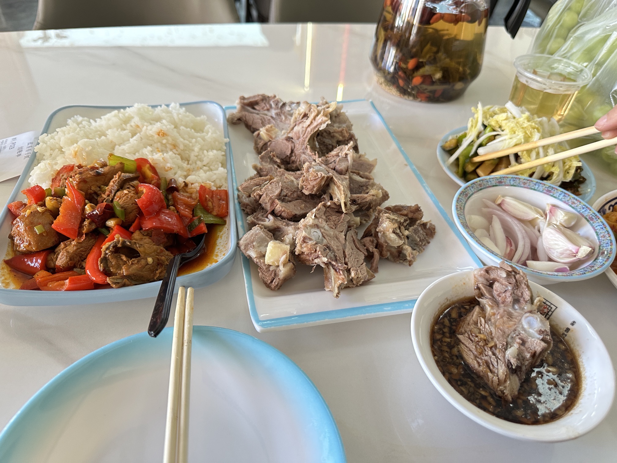 蓝香香手抓早茶中餐厅(吴忠总店)