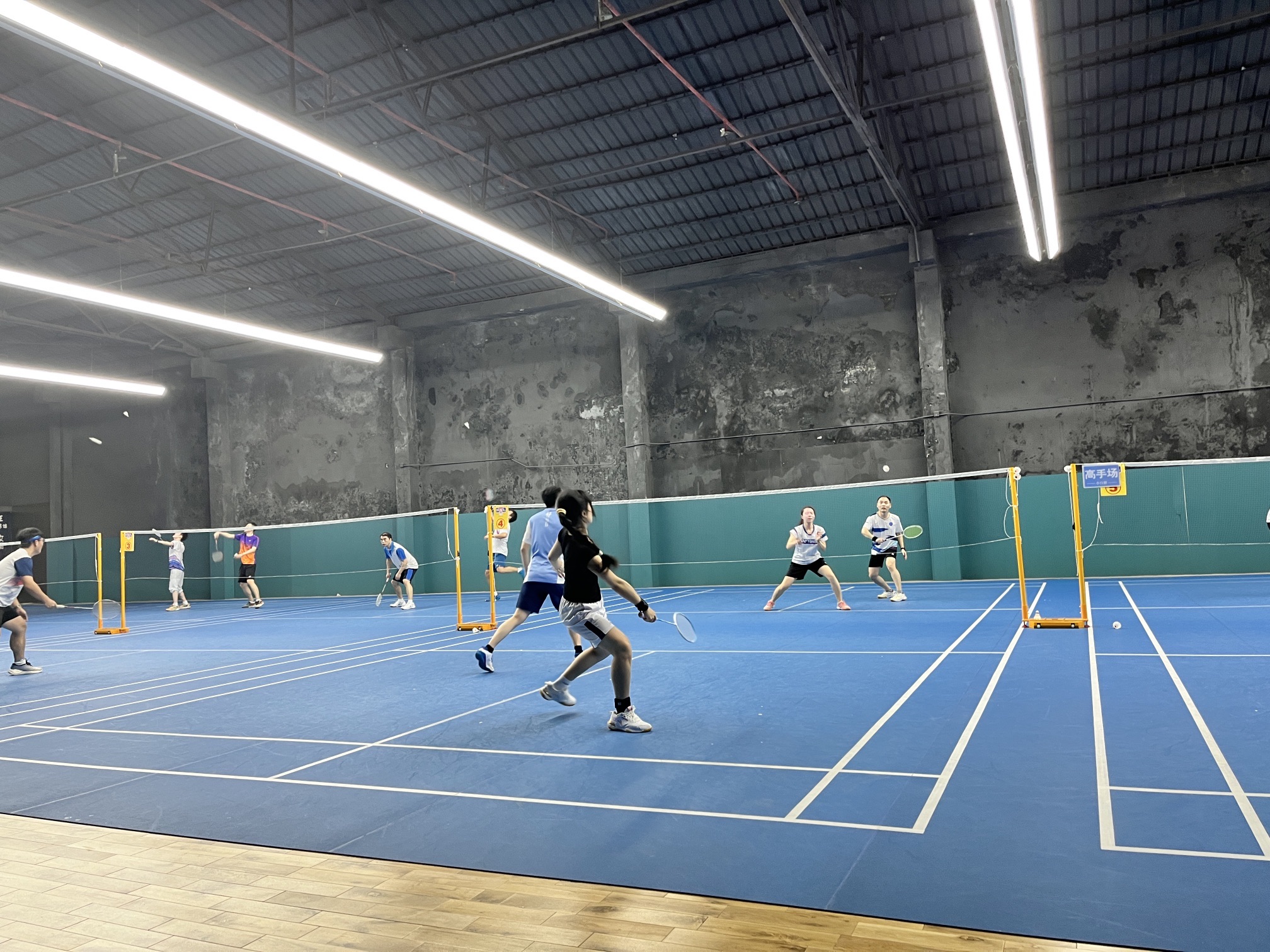 场地封面-吸引力羽联羽毛球馆