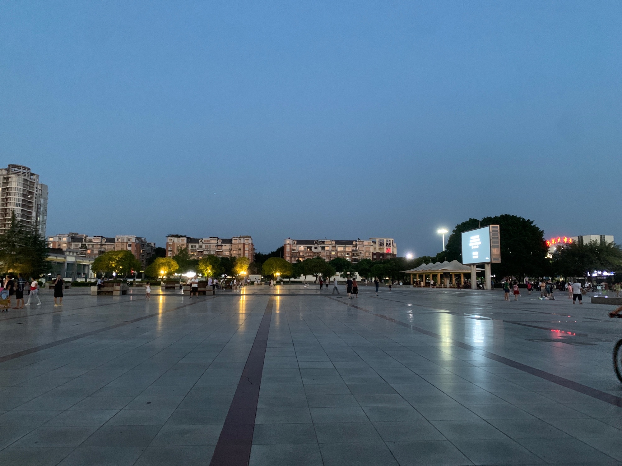 嘉陵广场旅行图片 2