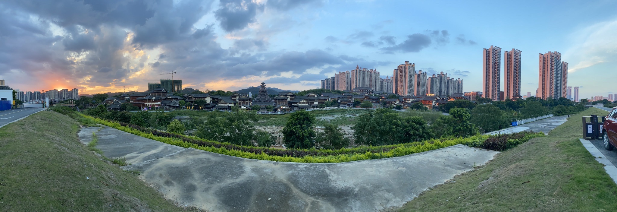 江边休闲广场旅行图片 3