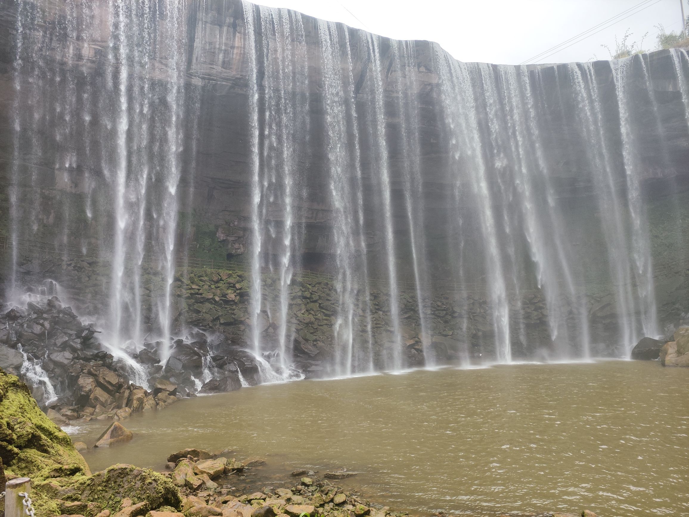 岳池低坑大瀑布