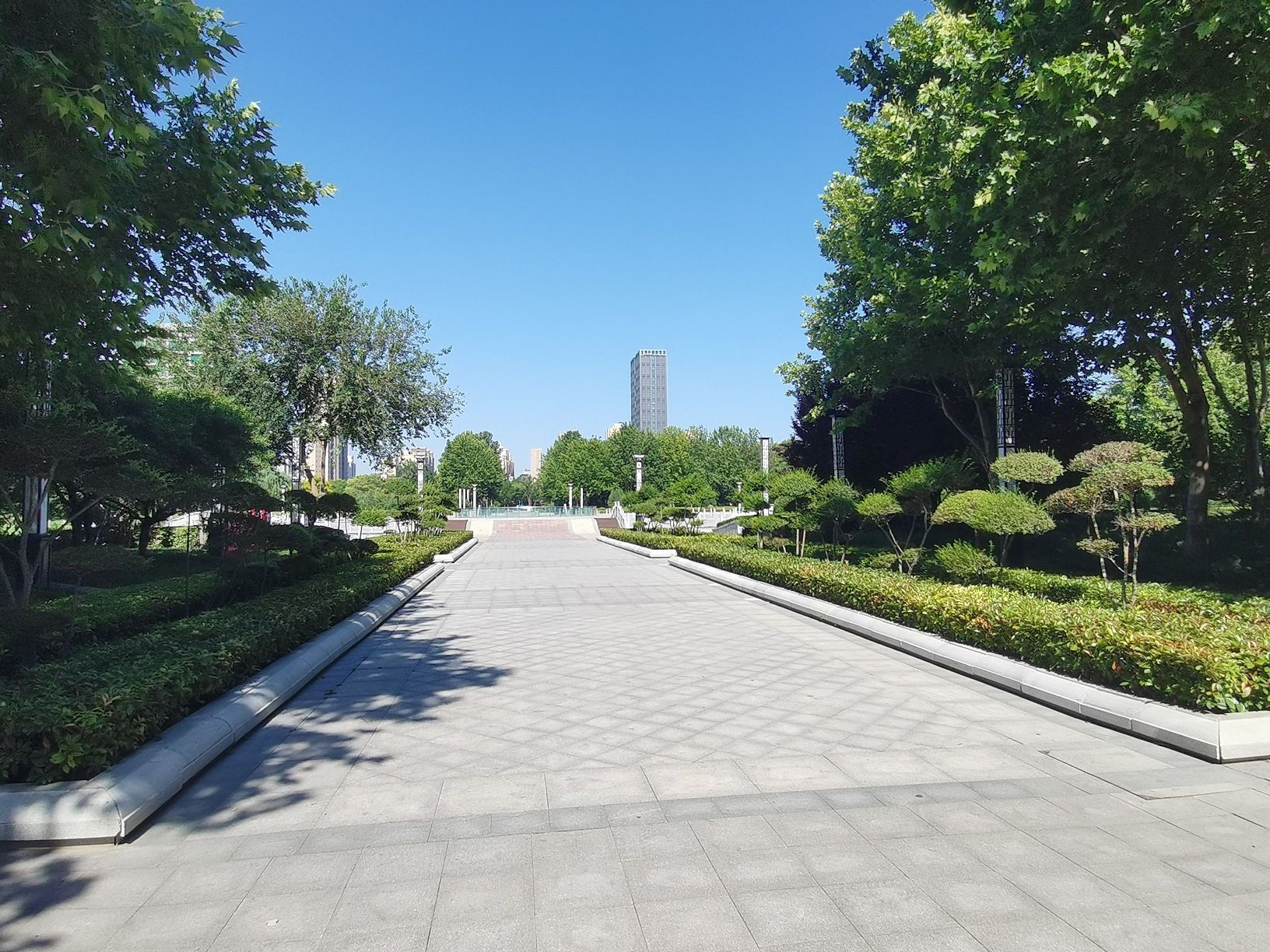 新时代广场旅行图片 3