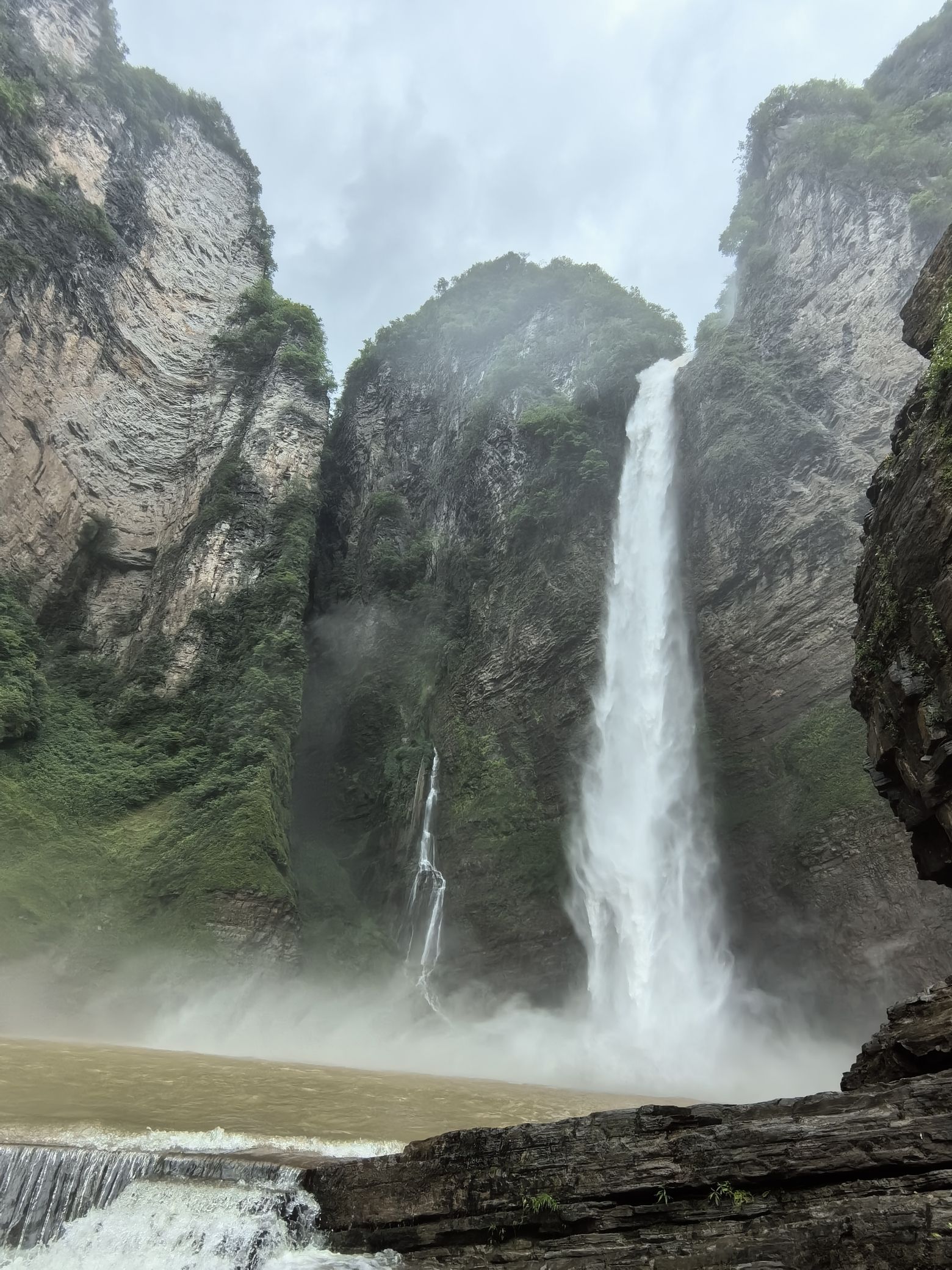 尖朵朵瀑布旅行图片 3