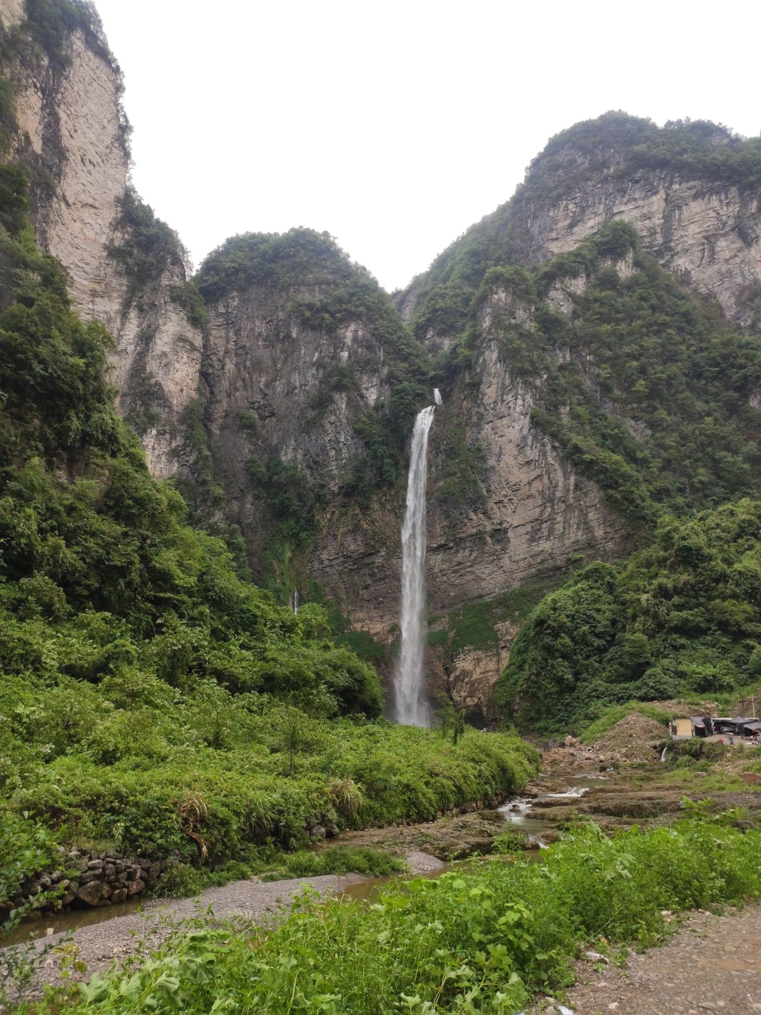 尖朵朵瀑布旅行图片 1