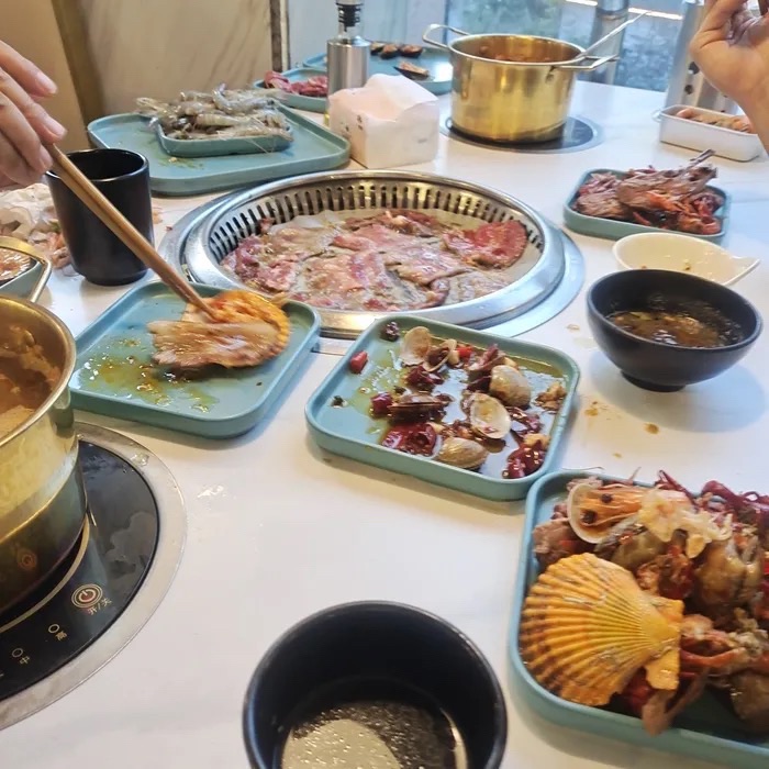 熙伦多烤肉自助餐厅(金西商贸城店)