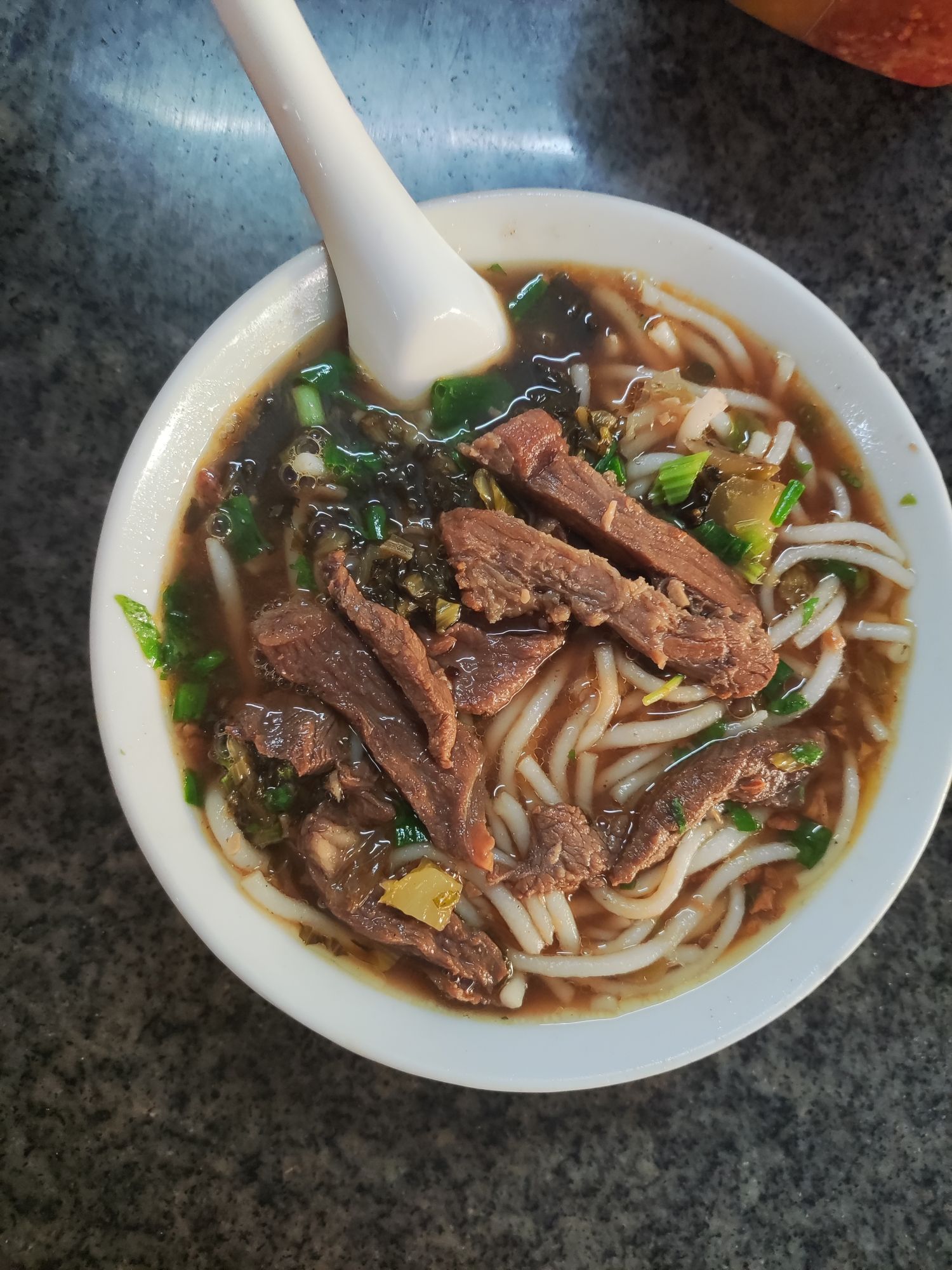 功记牛肉粉汤店