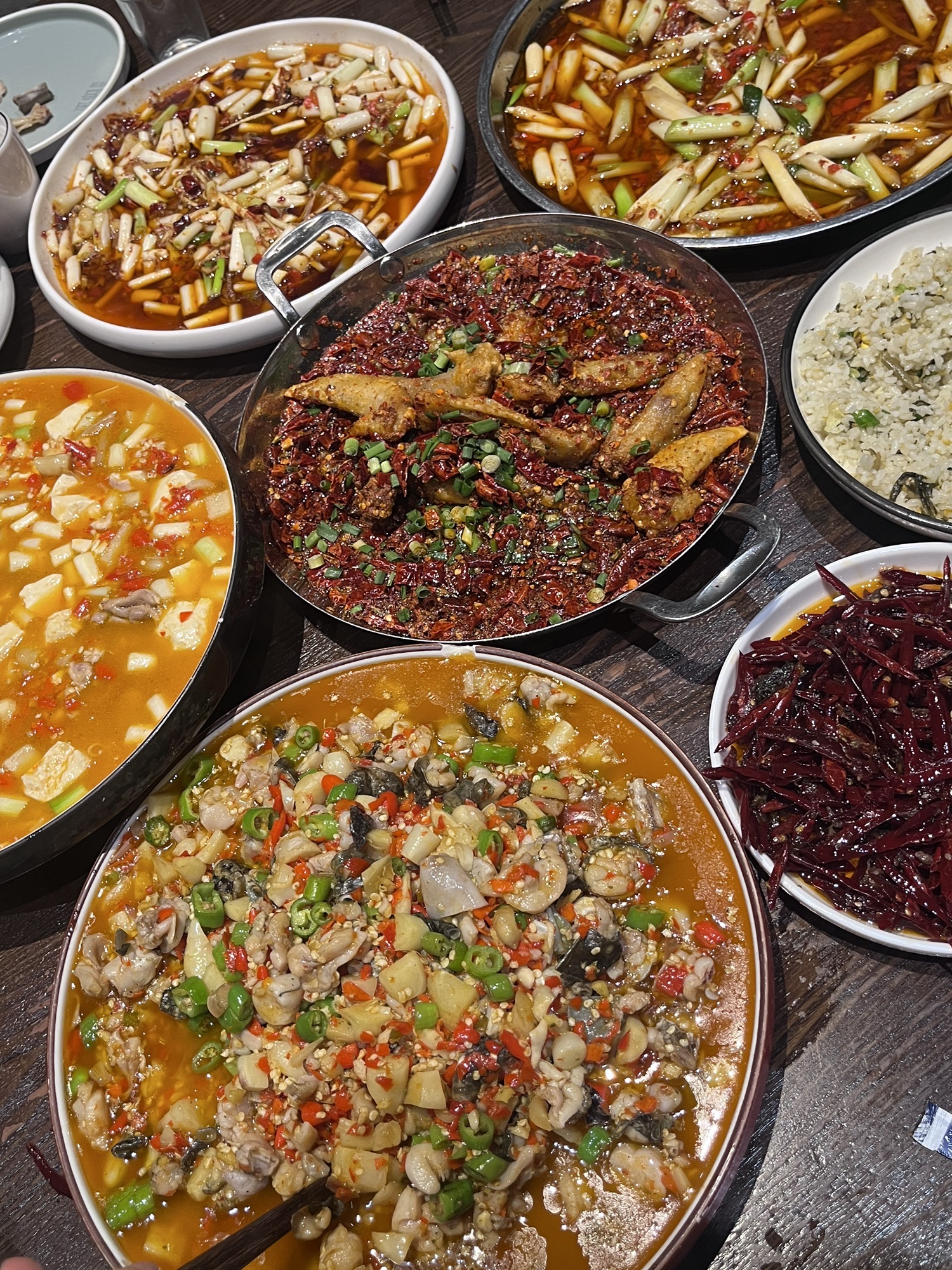 焱味邱金小炒?自贡特色菜（科华路店）