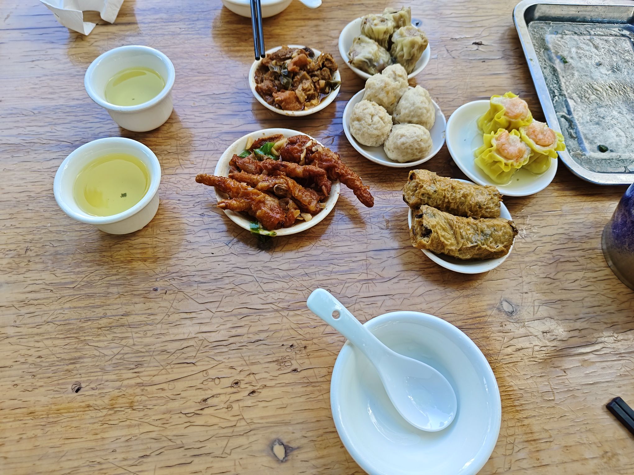 荣俊早茶