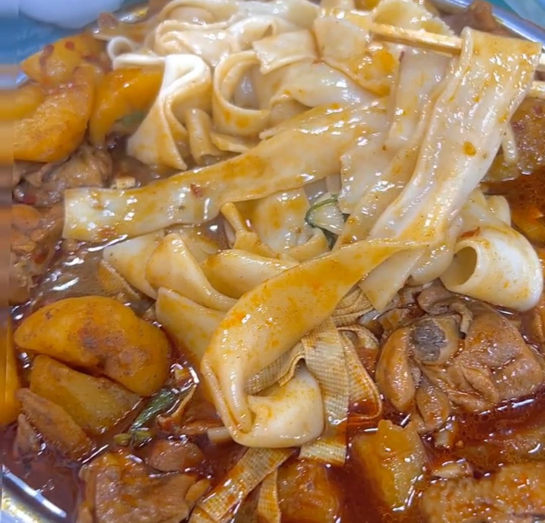 麻辣诱惑老狼大盘鸡(西部大道店)