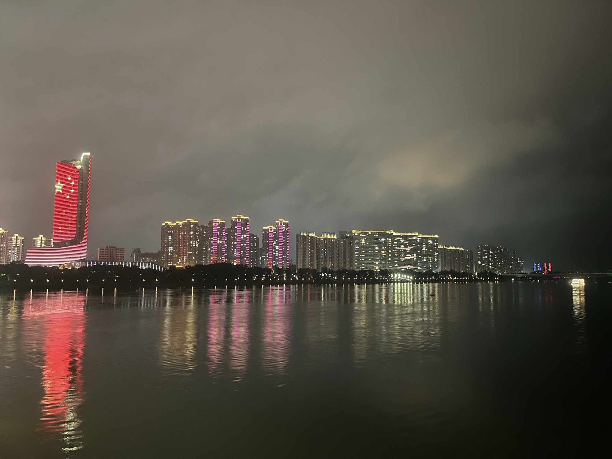 富春江夜游旅行图片 2