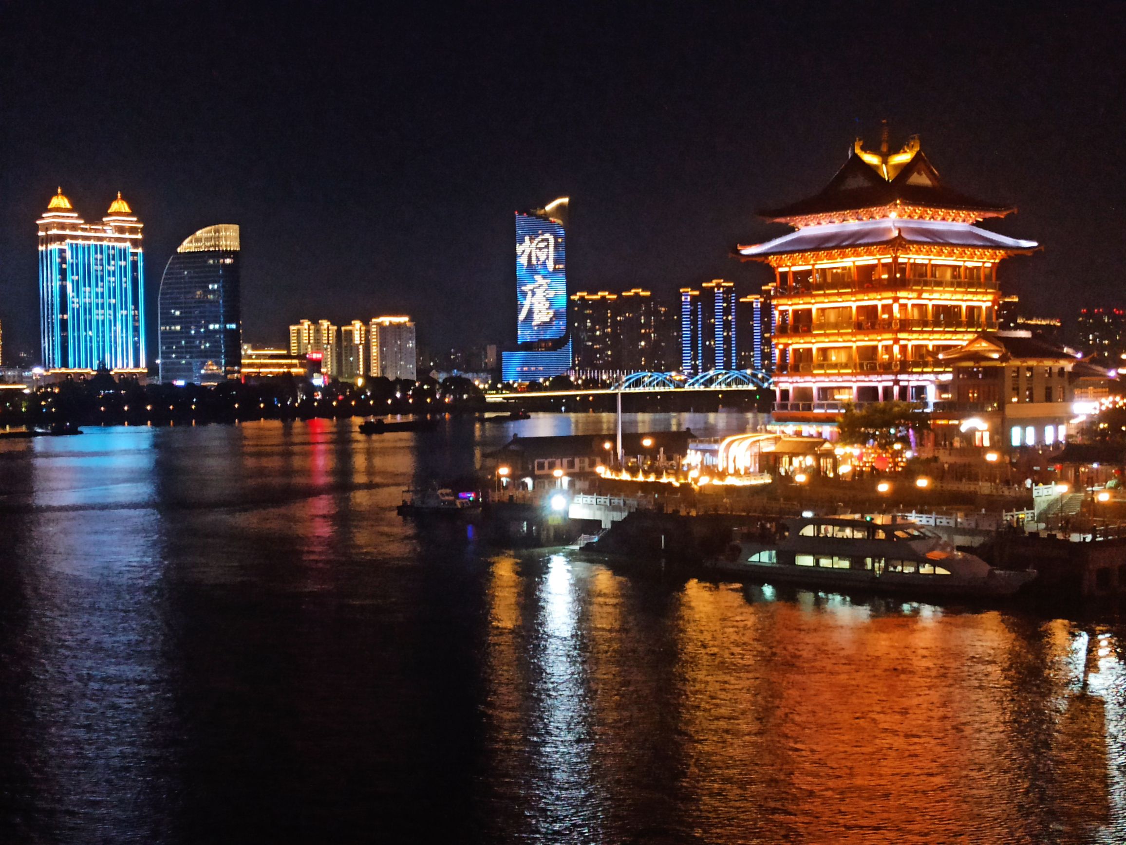 富春江夜游旅行图片 3