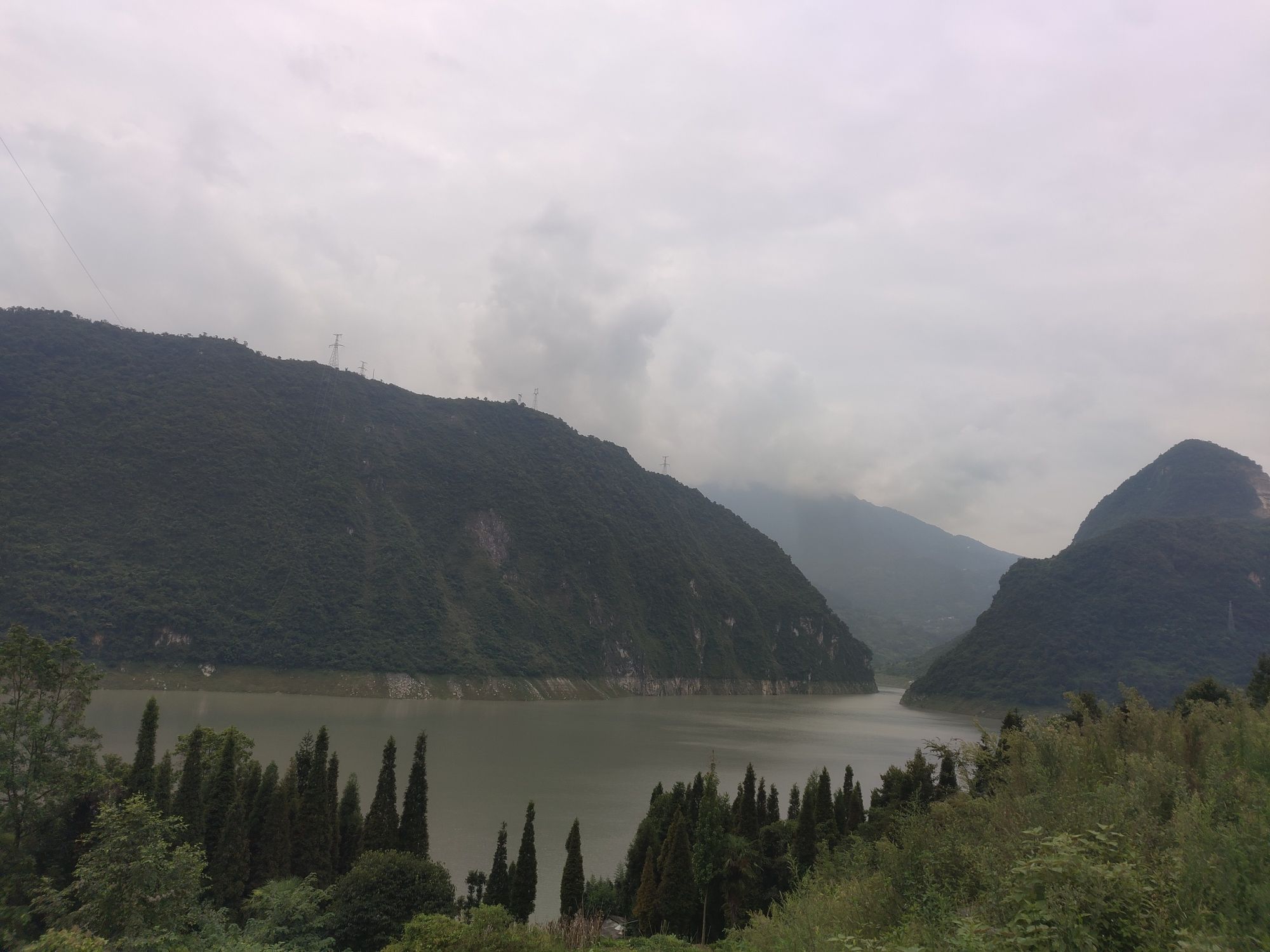 岷江白岩大峡谷旅行图片 1