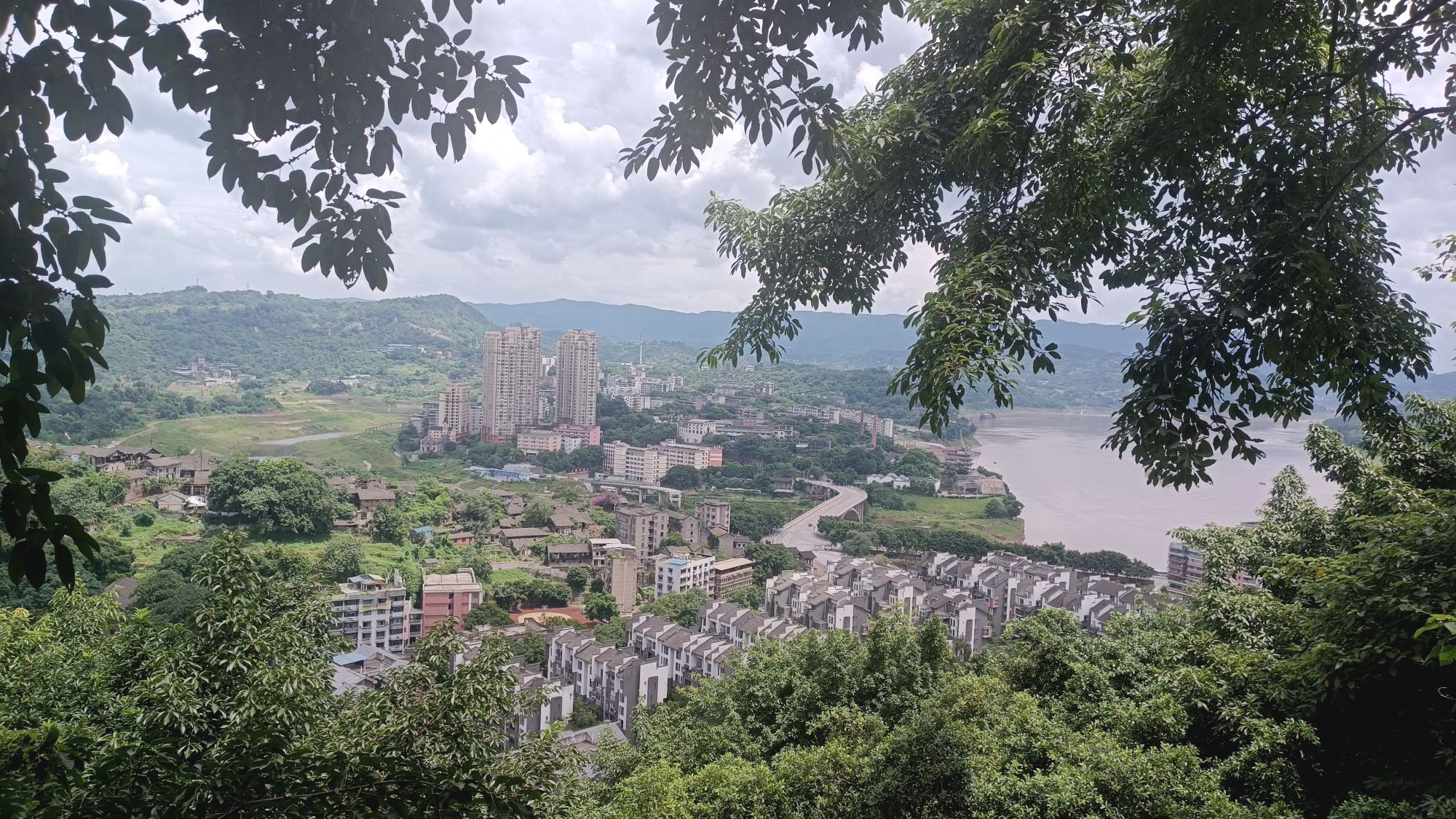 西岩观城门洞旅行图片 1