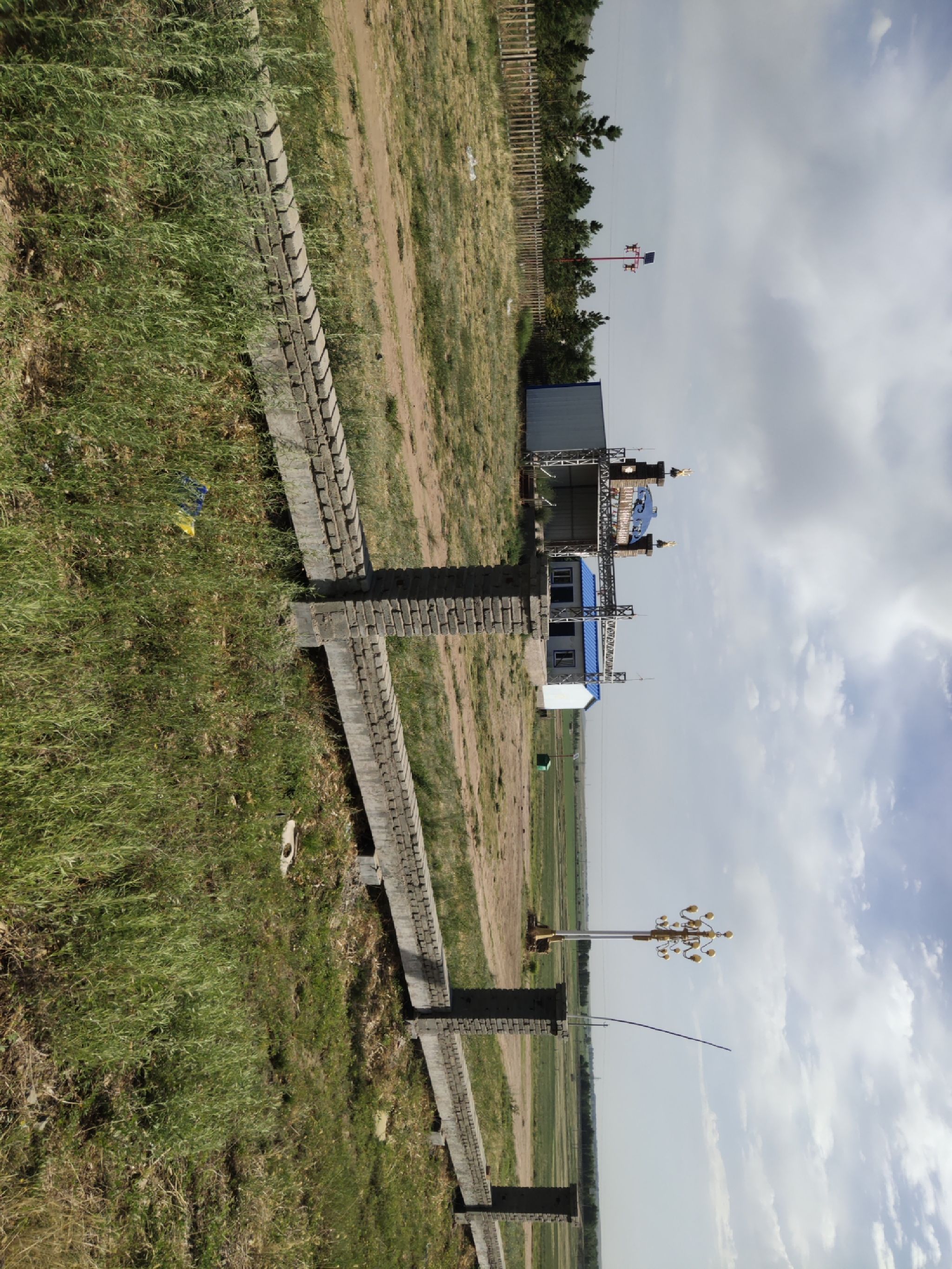 嫦娥山人面岩画旅游景区旅行图片 1