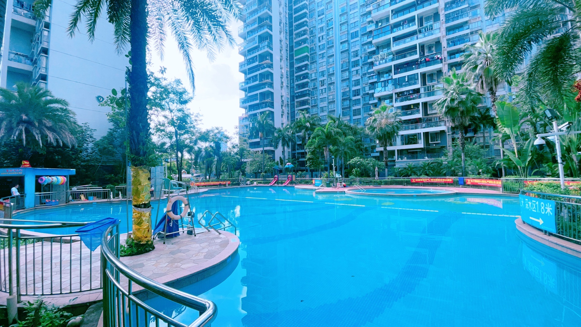 场地封面-龙城国际游泳池