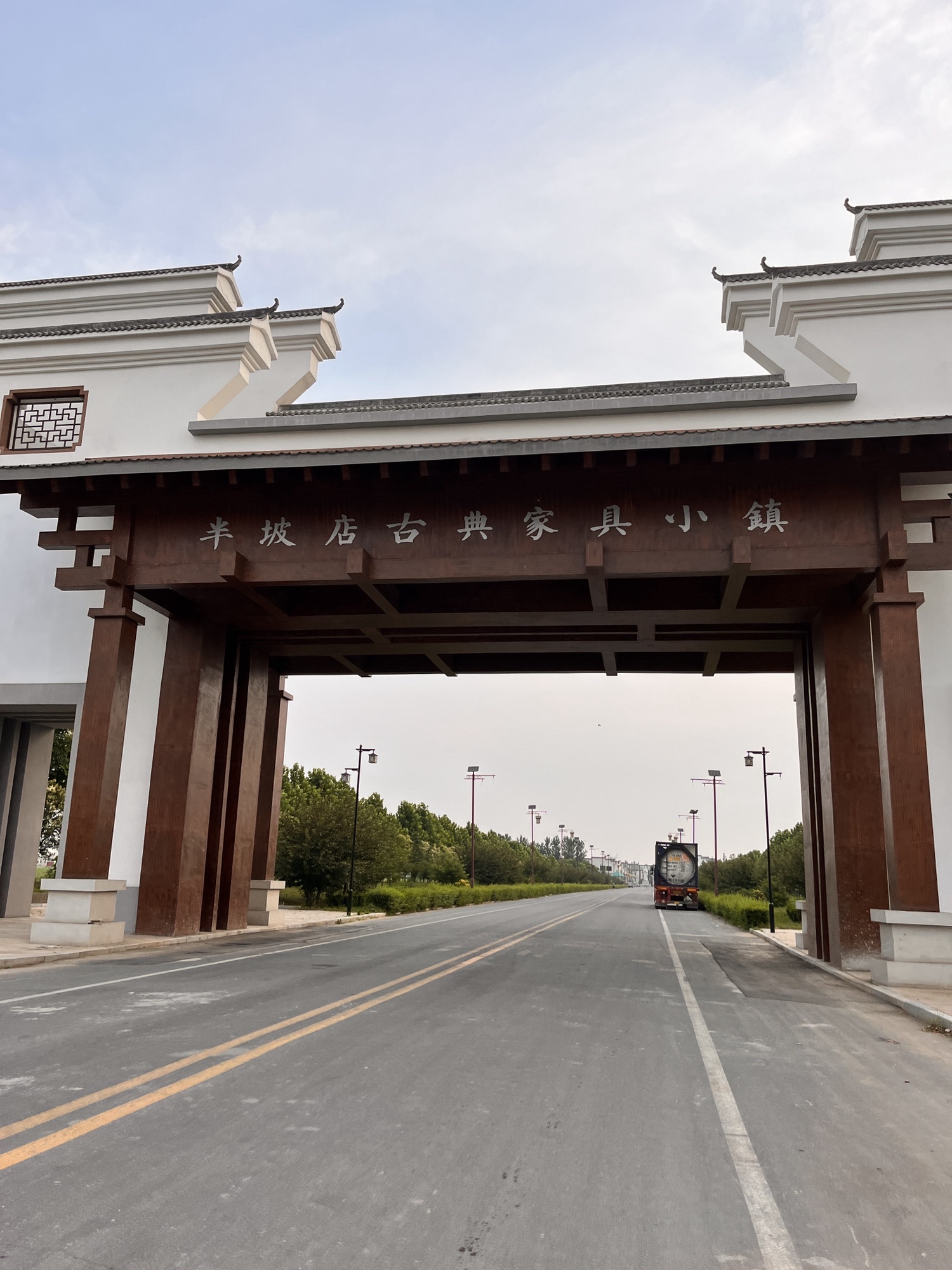 滑县半坡店古典家具园