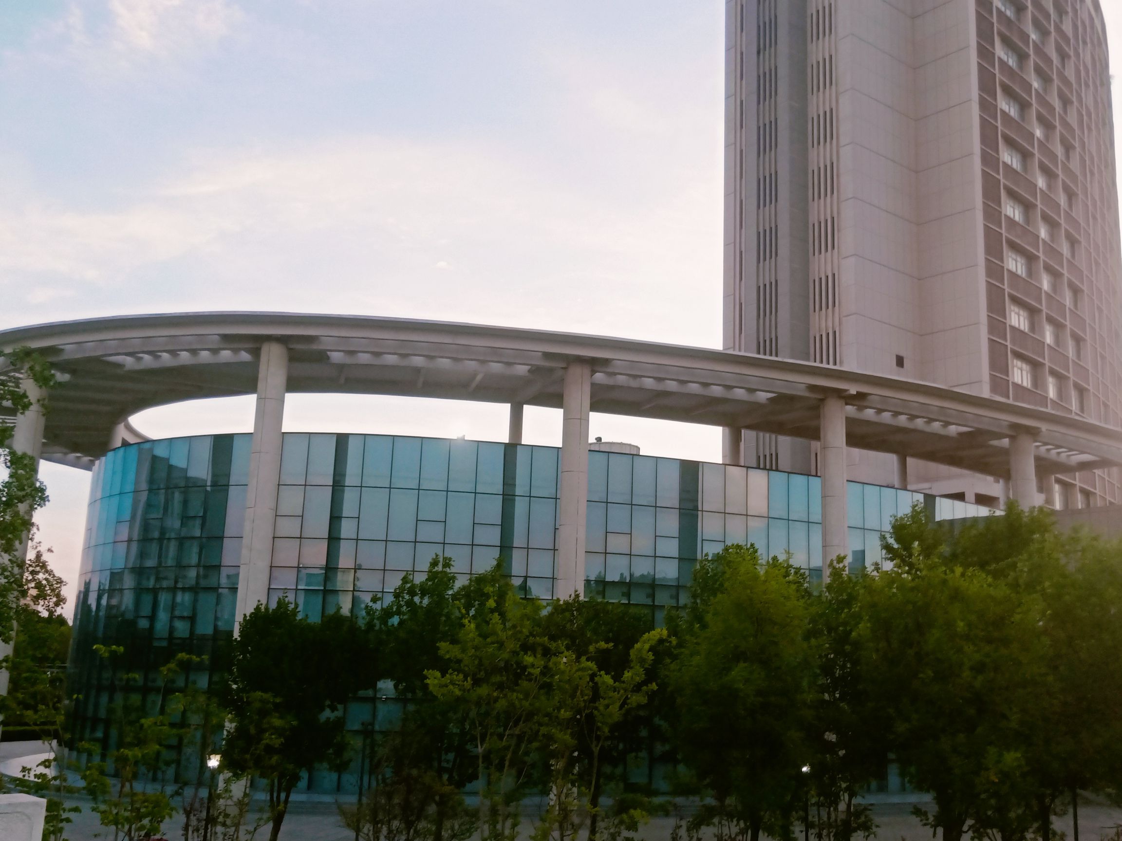 郑州市经济贸易学校
