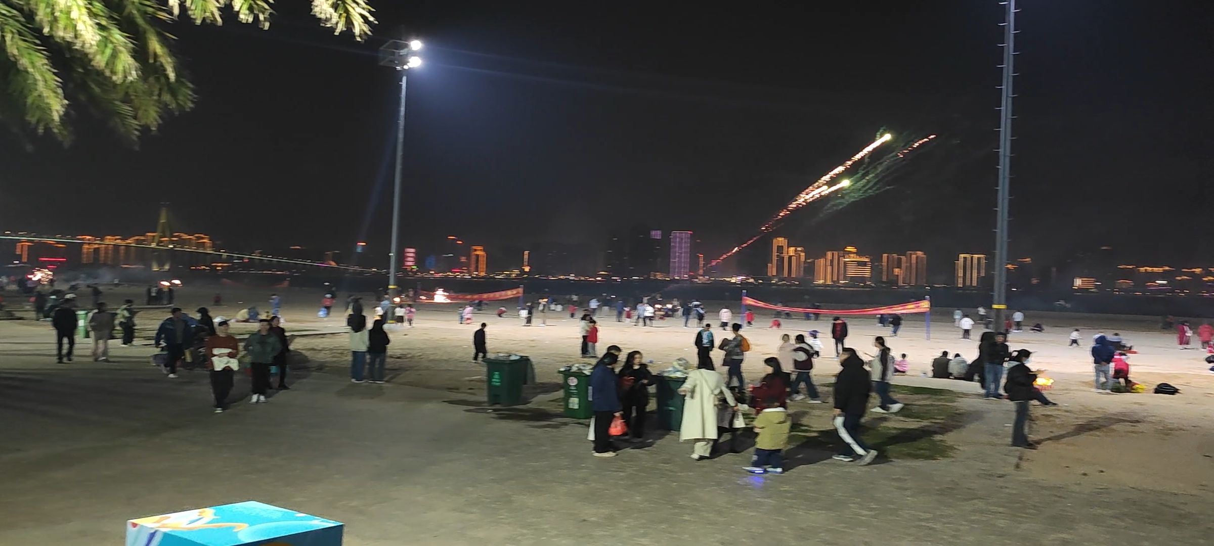 湛江奥林匹克中心五环广场旅行图片 1