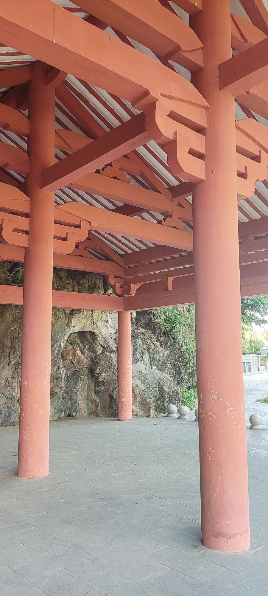 龙龛岩摩崖石刻旅行图片 3