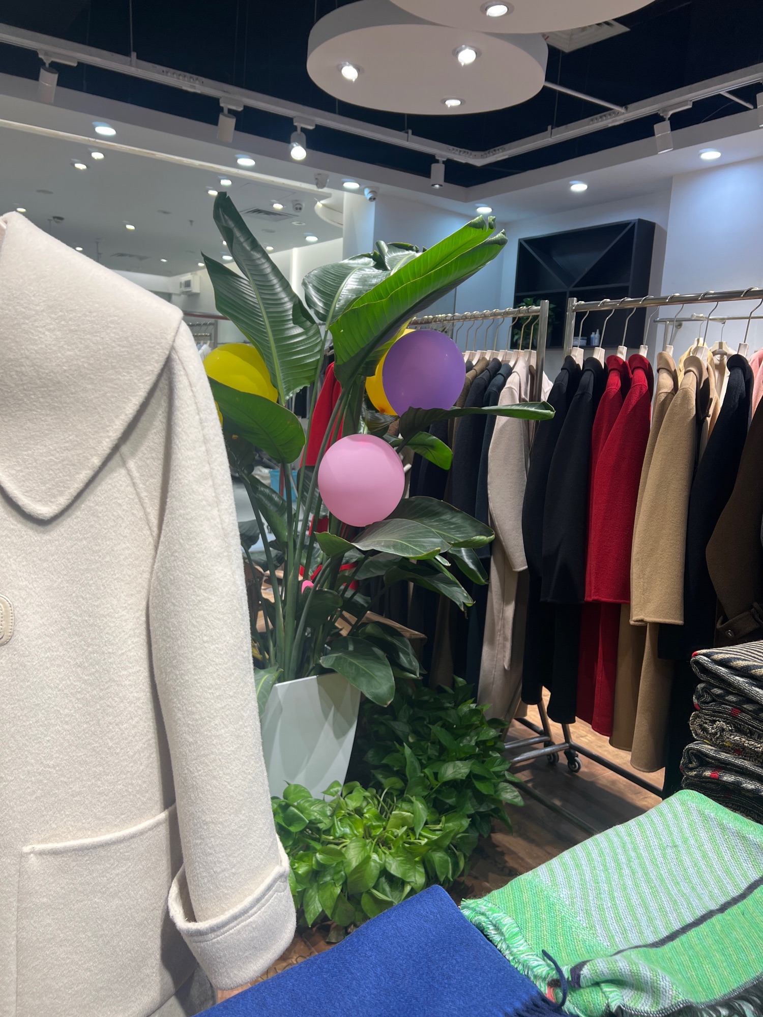 米丽腾女装服饰(杭州国服装城店)