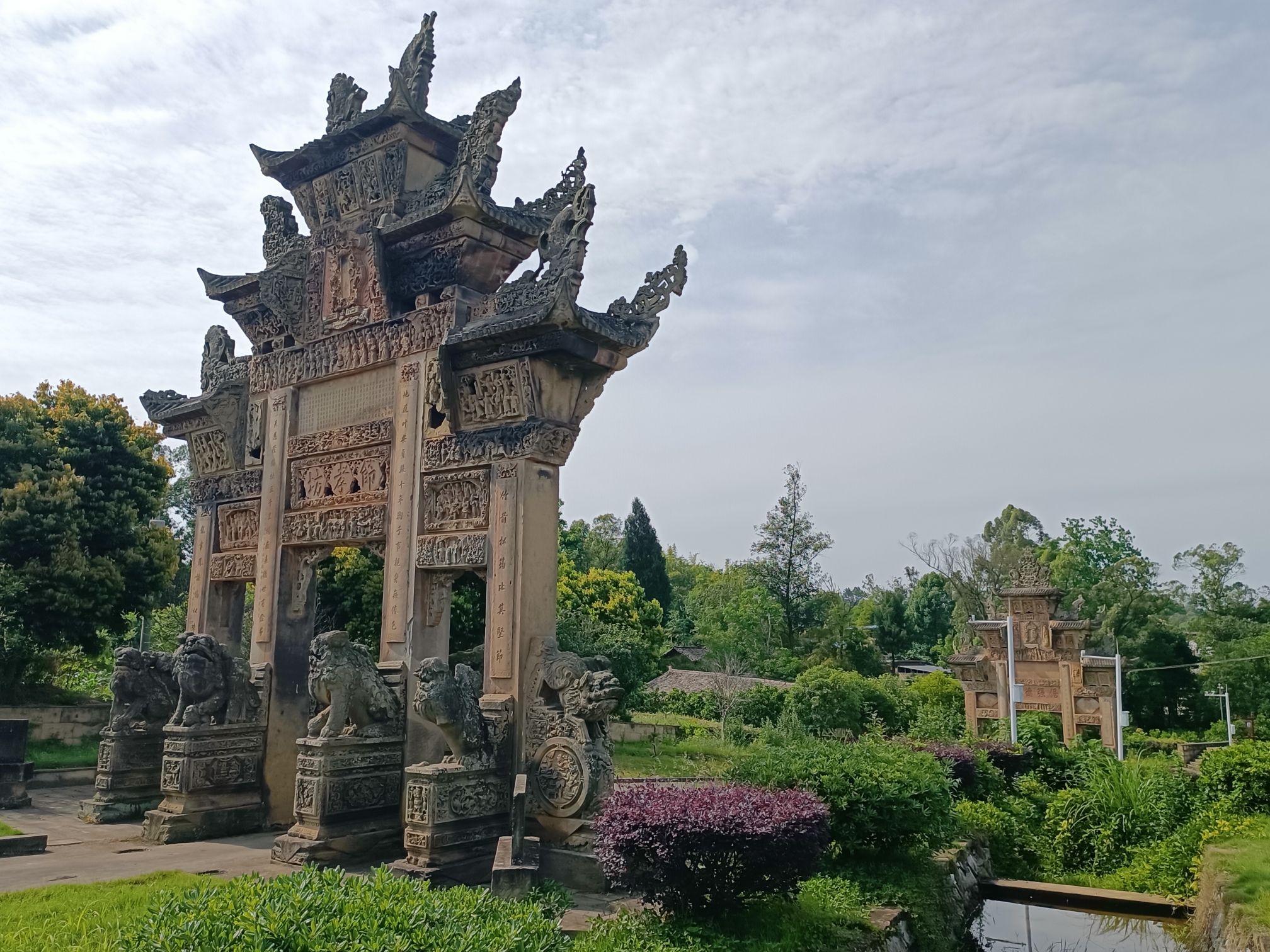 双石牌坊景点旅行图片 3