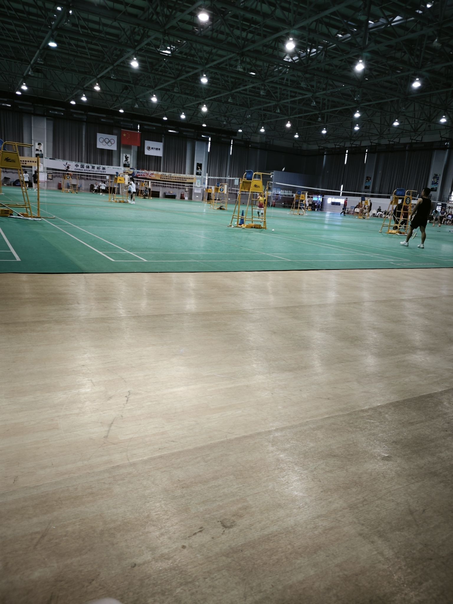 克拉玛依市克拉玛依区羽毛球馆
