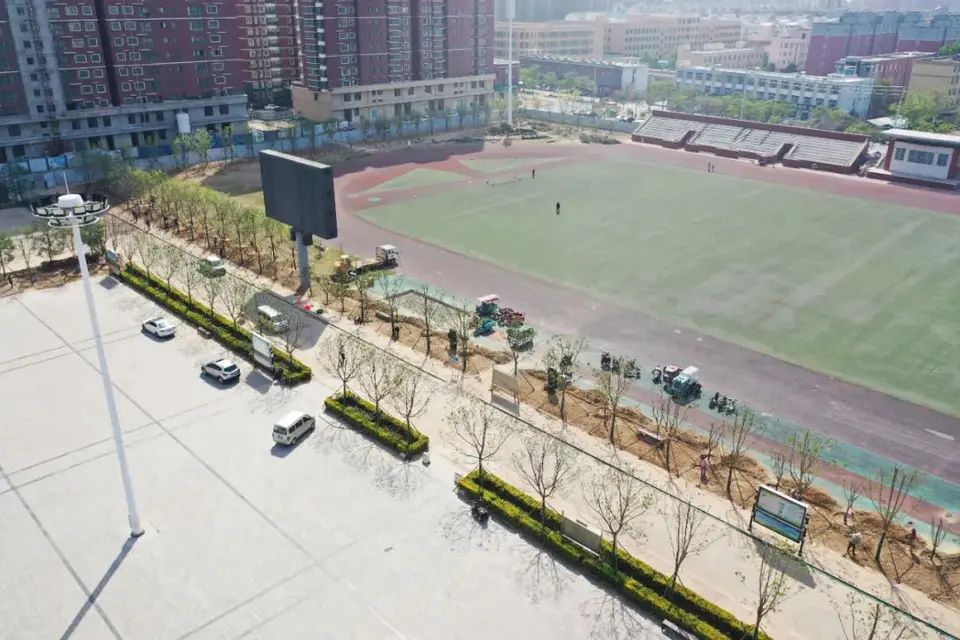 滑县体育场