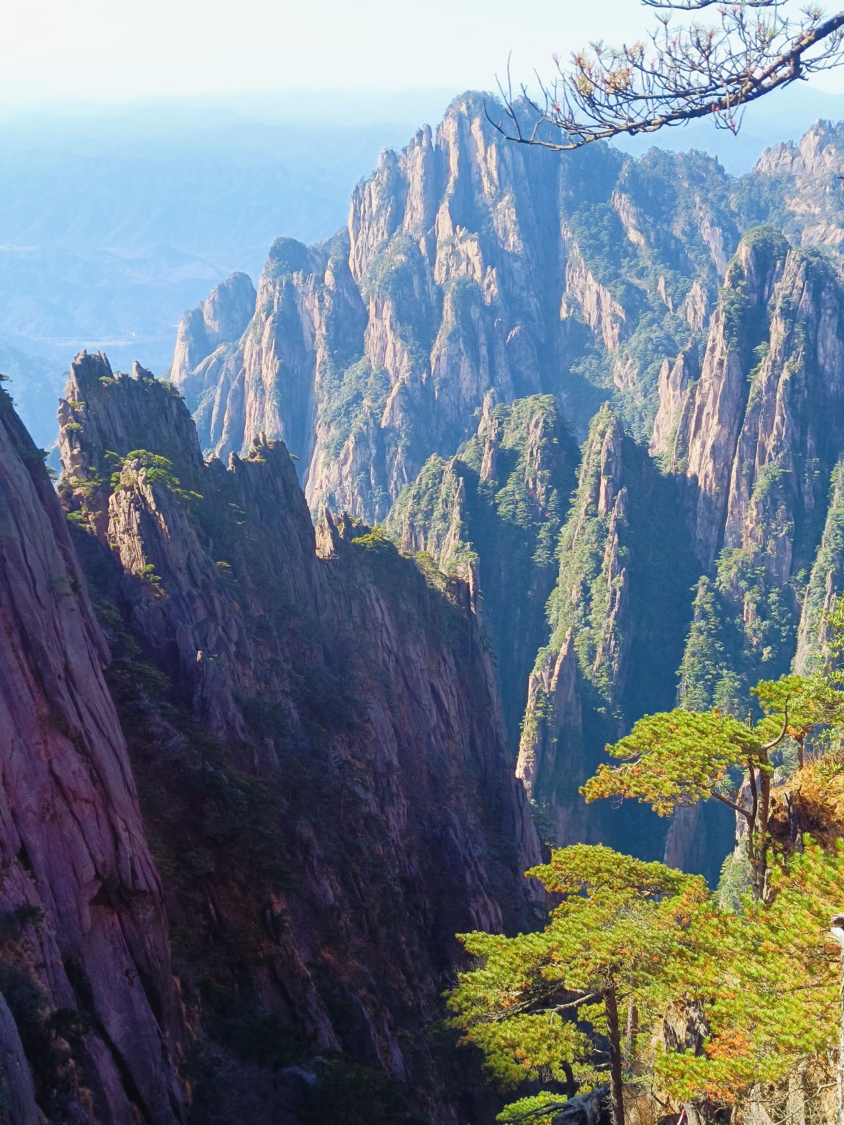 Hundred-Step Cloud Ladder