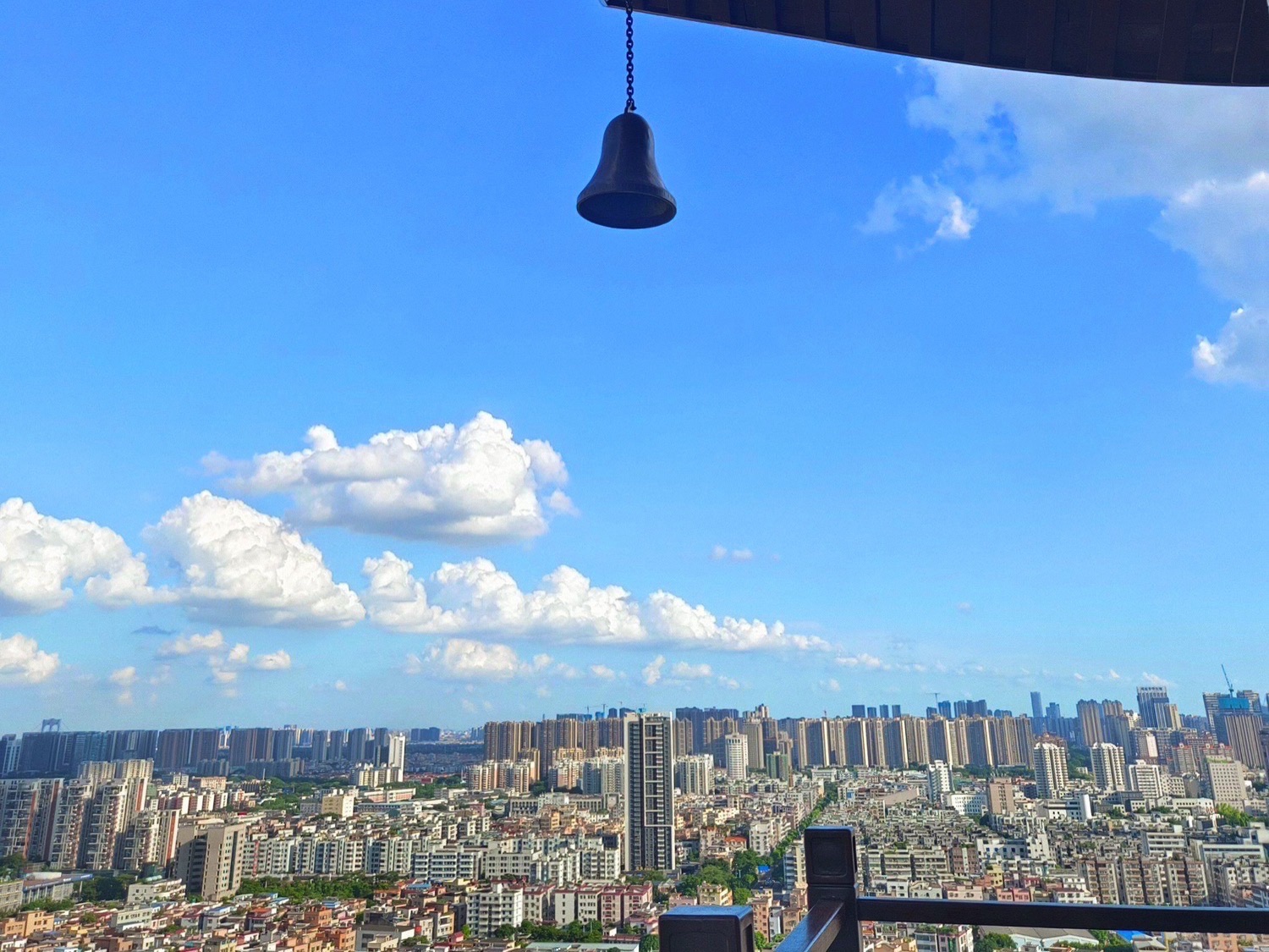雷岗西约牌坊旅行图片