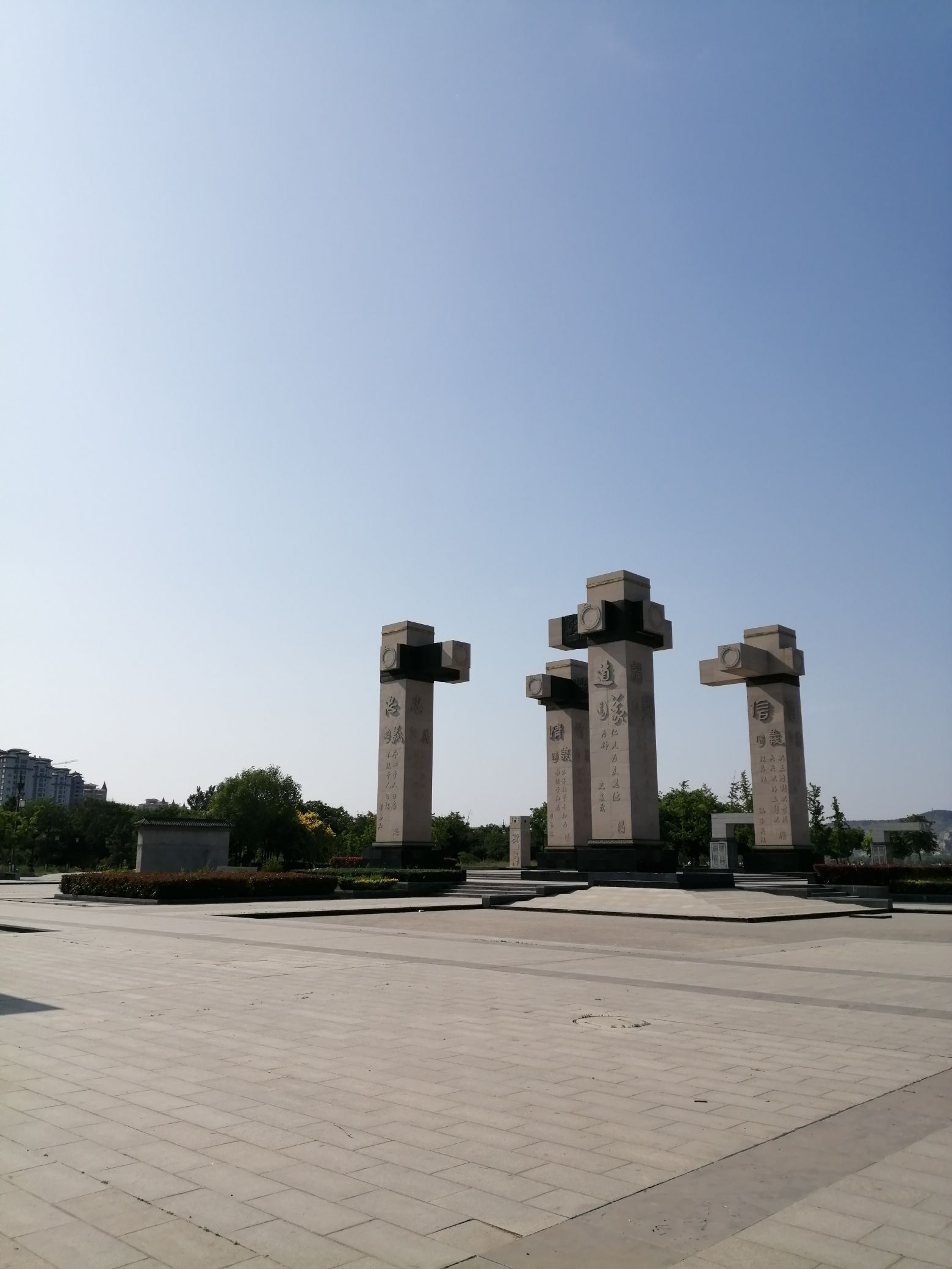 梁山泊广场旅行图片 3