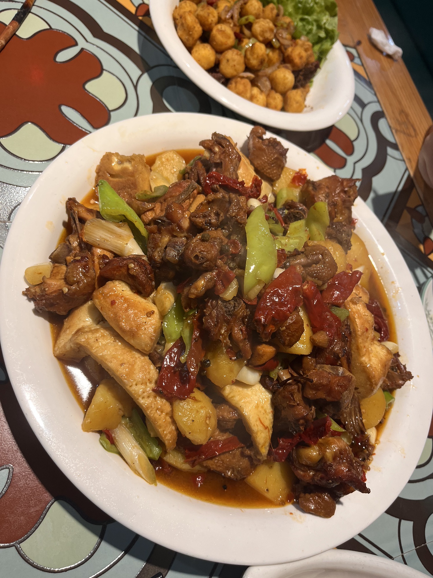 楼兰里餐厅(石像店)