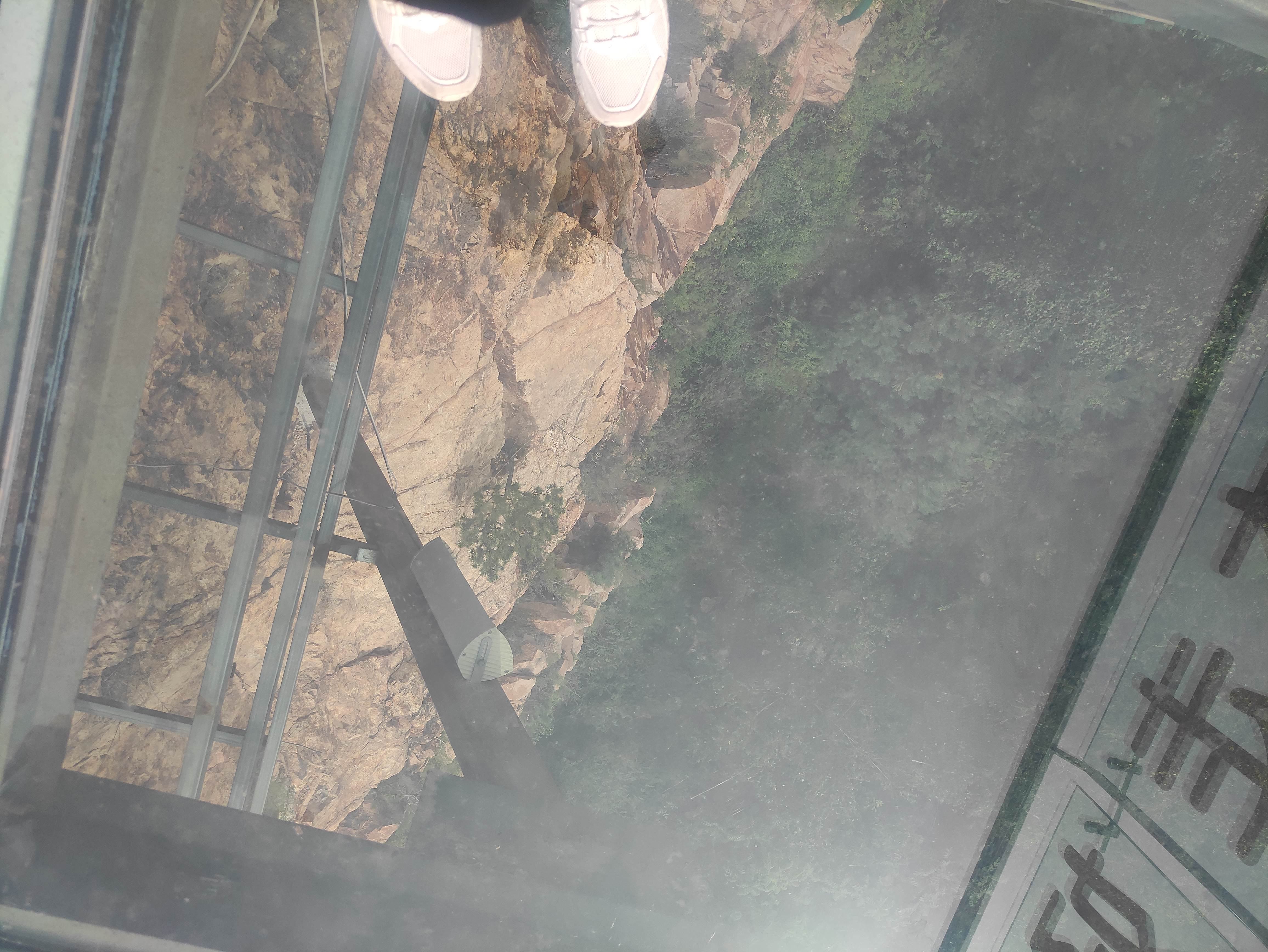 英杰走好运玻璃栈道观景台旅行图片 1
