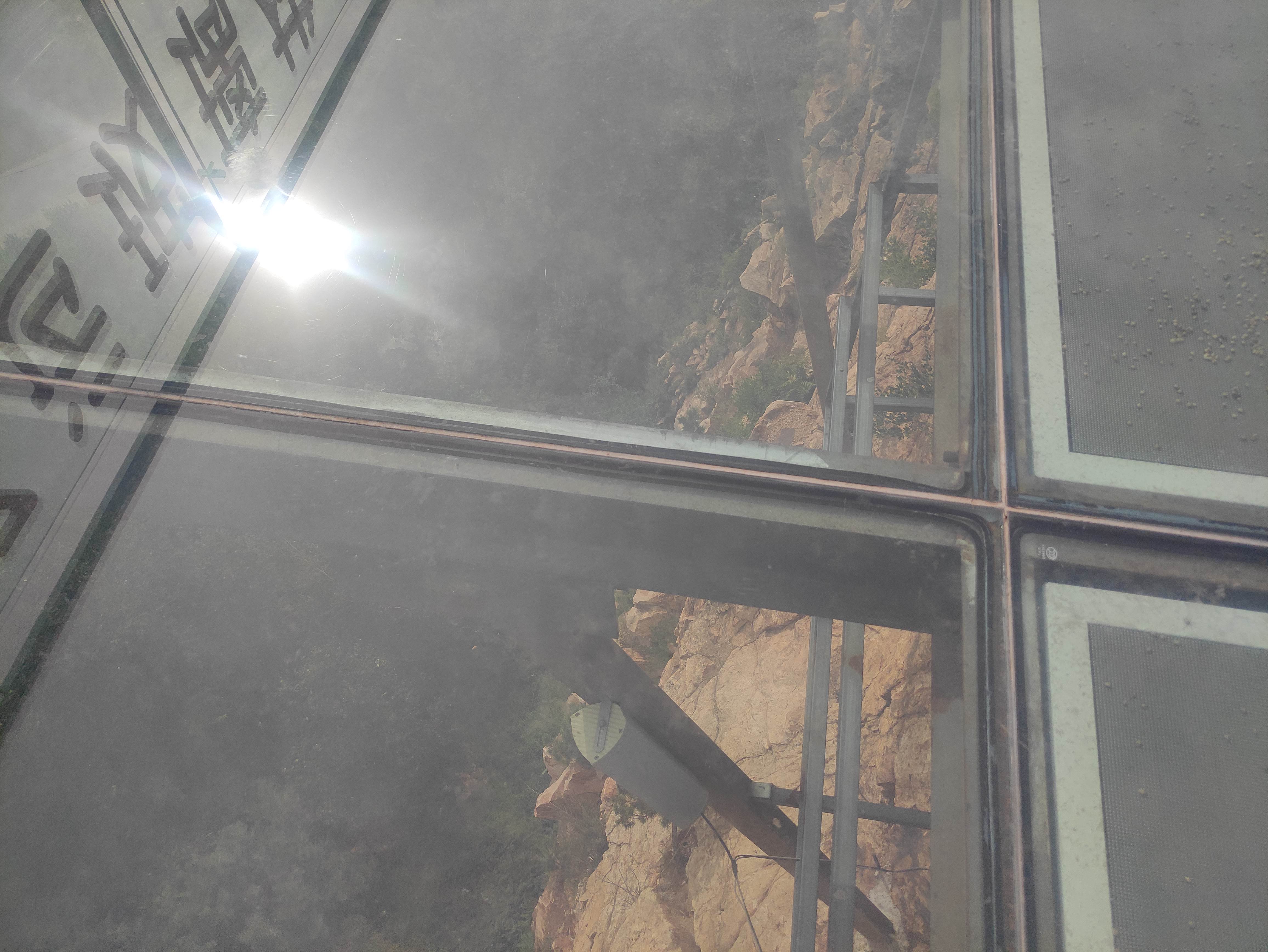 英杰走好运玻璃栈道观景台旅行图片 3
