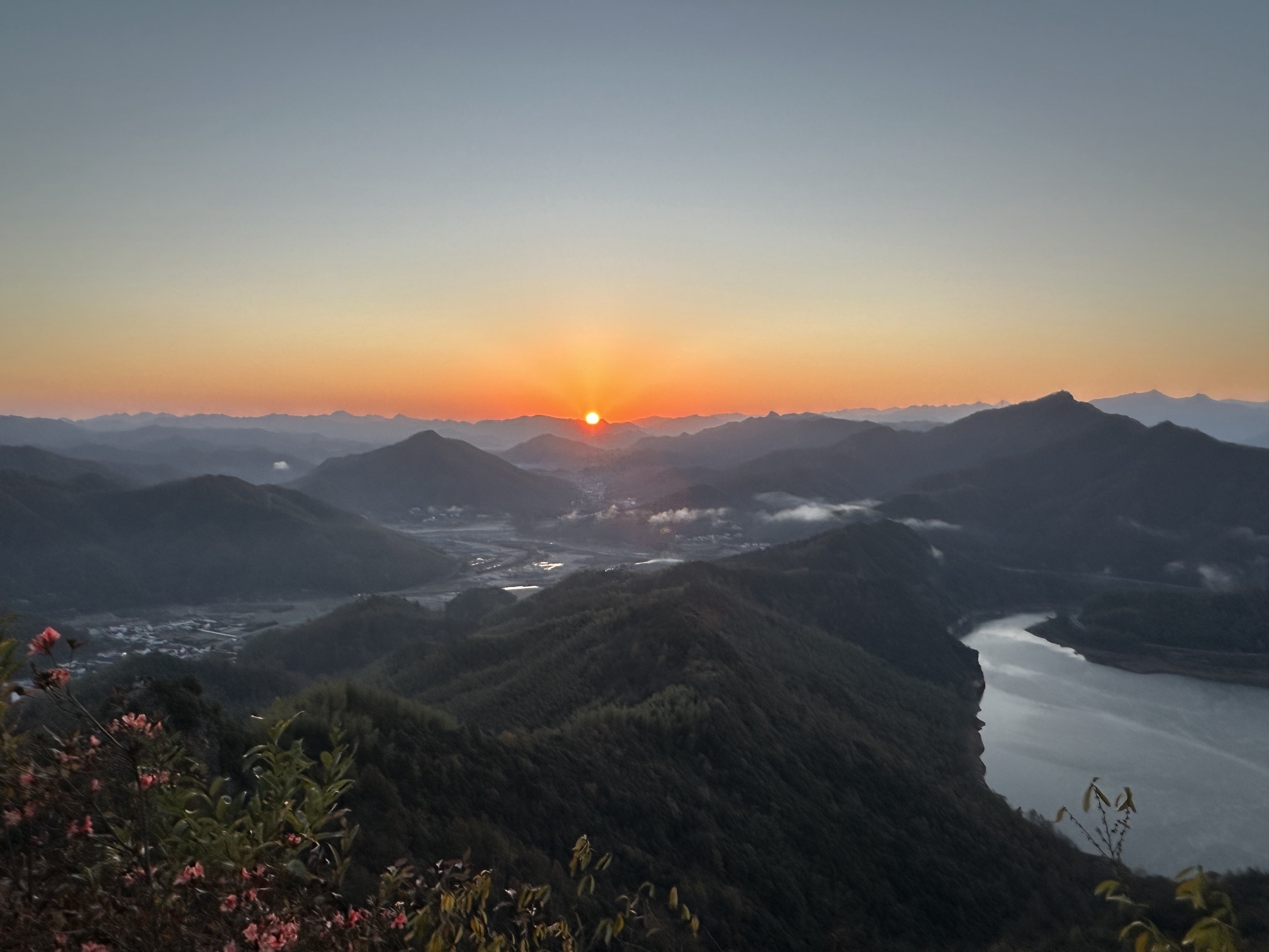 屋脊山风景区旅行图片 3