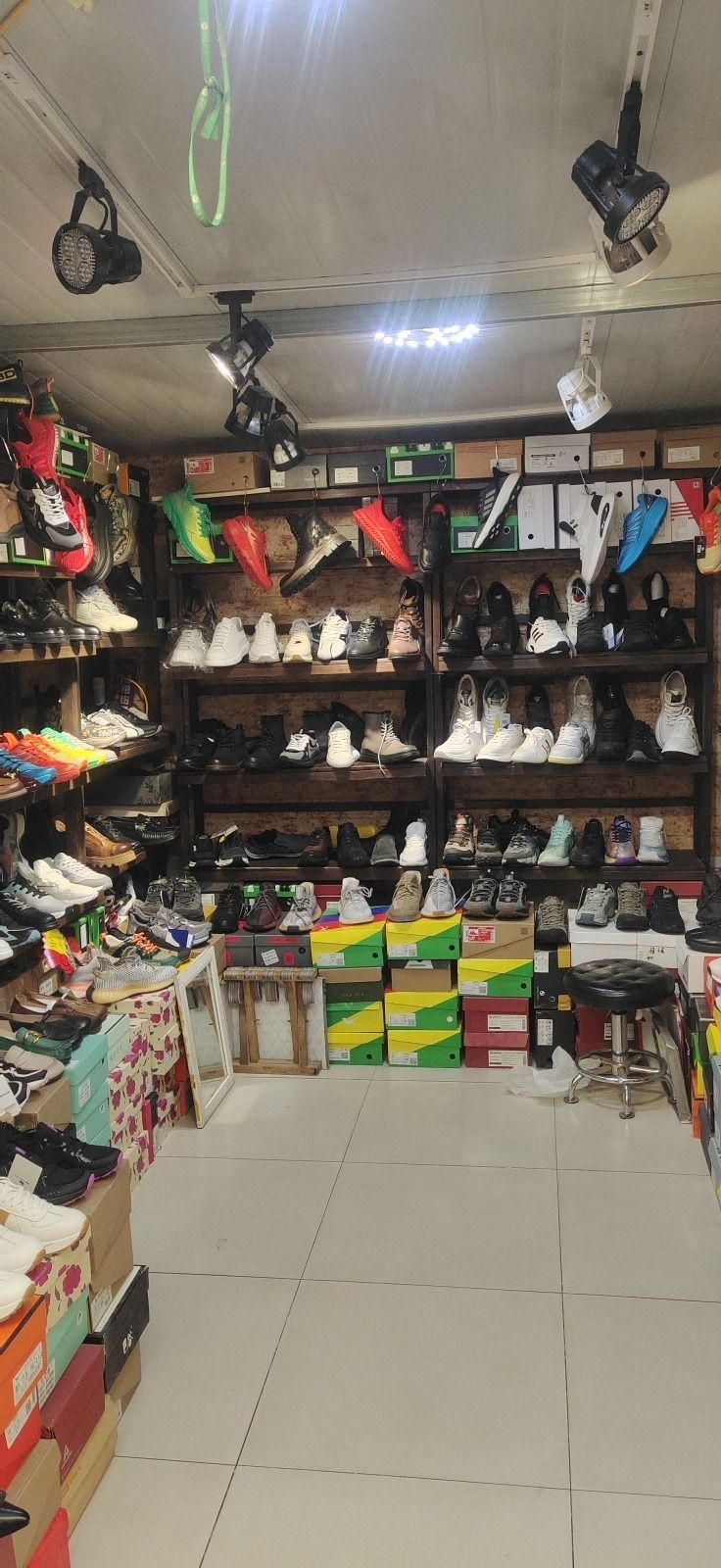 大勇外贸鞋(天津市红桥区都干工业园店)