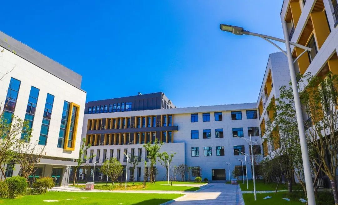 绍兴市上虞区实验小学(上德校区)