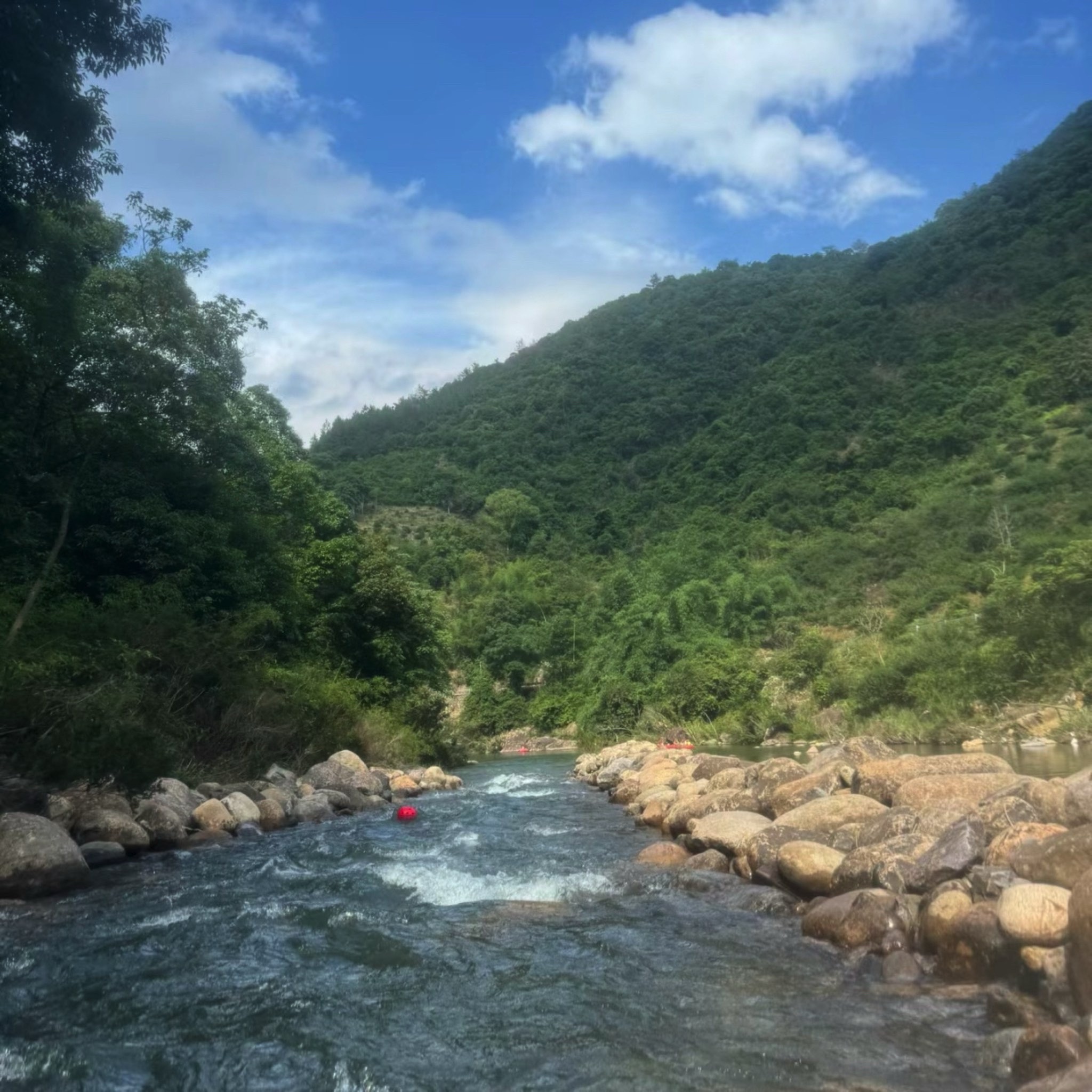 龙湾峡谷漂流旅行图片 1