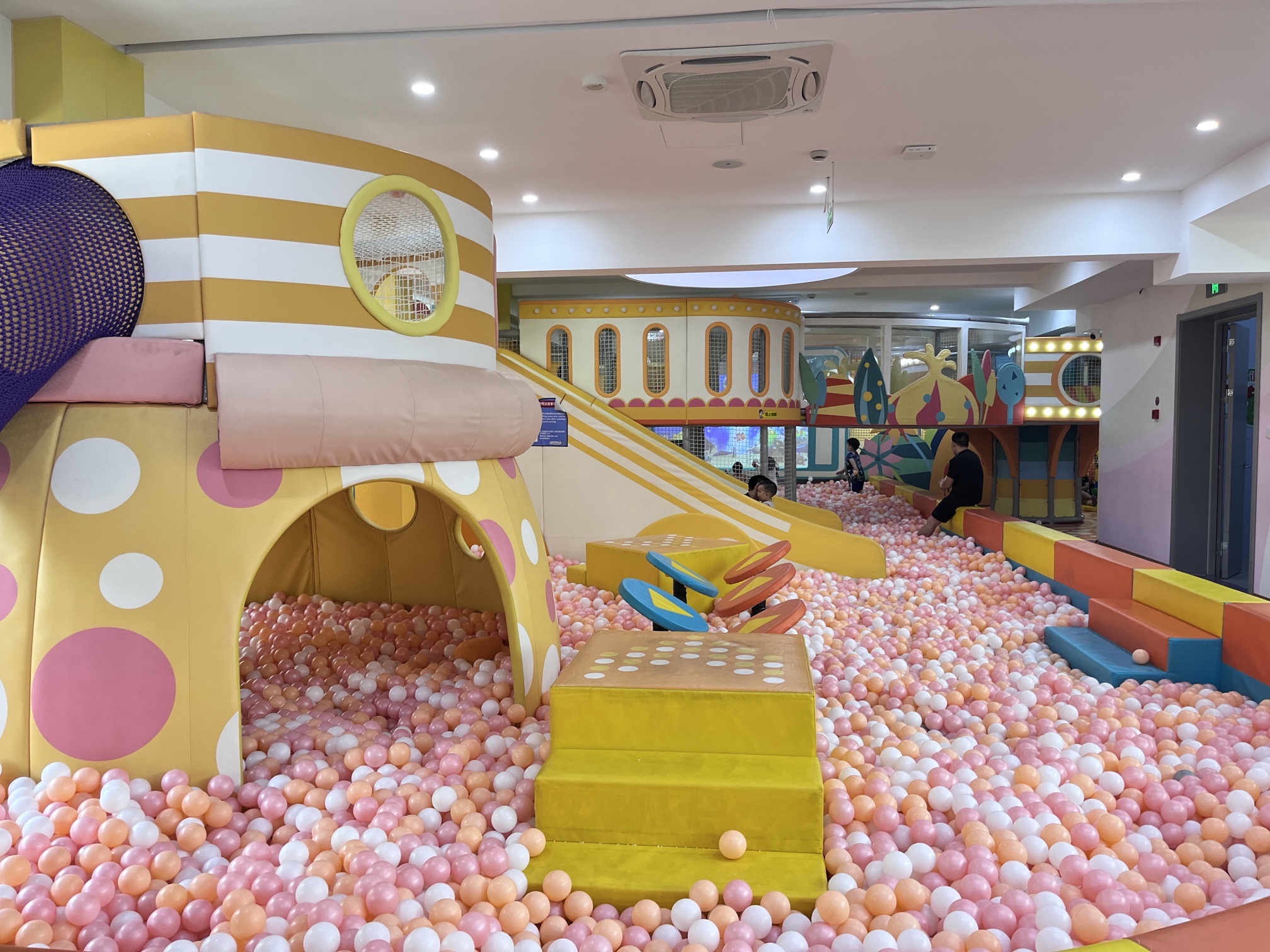 儿童游乐园(杭州青少年活动中心店)
